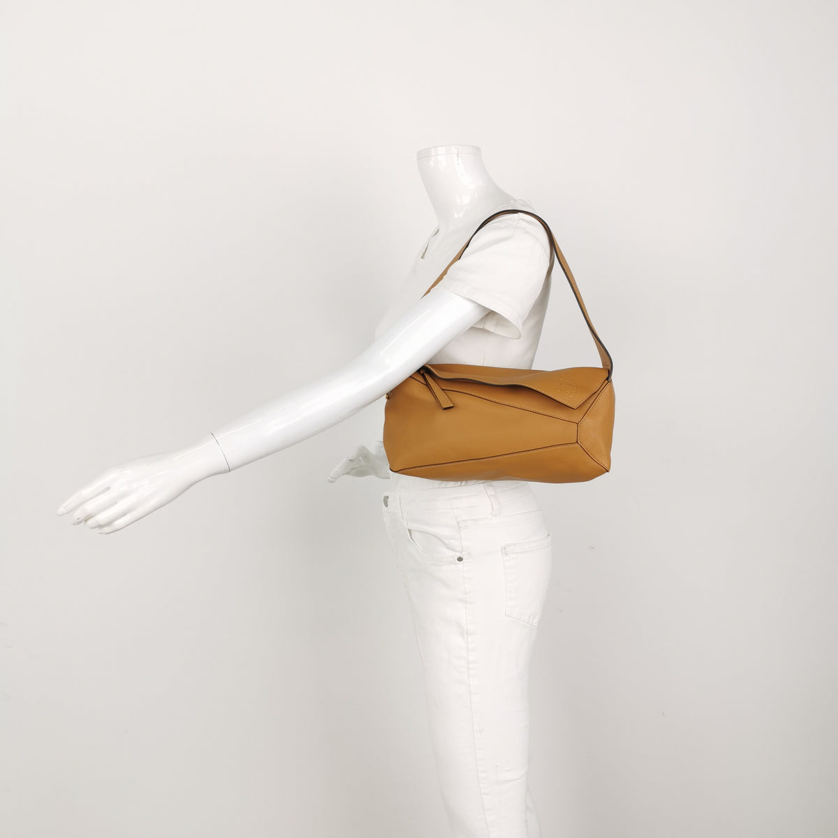 Loewe Puzzle Hobo Caramel