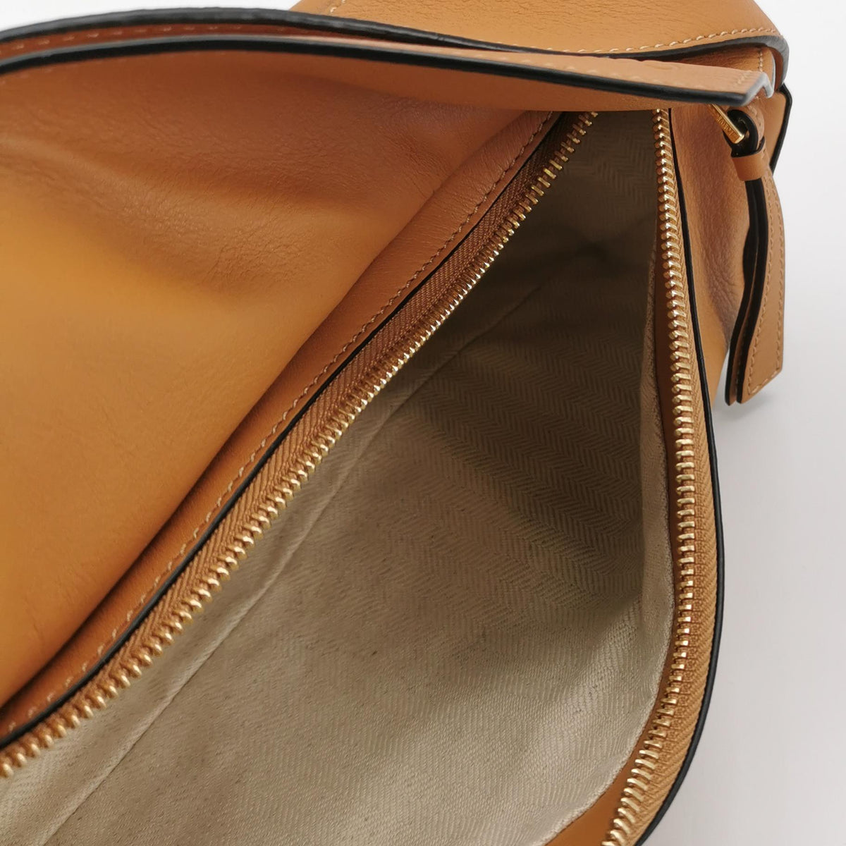 Loewe Puzzle Hobo Caramel