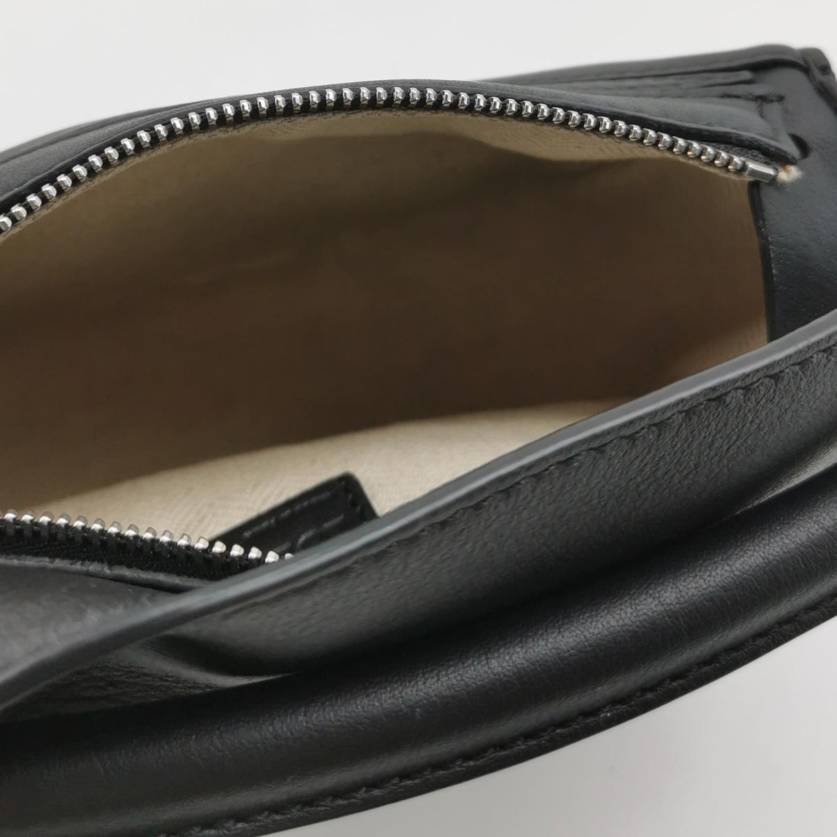Loewe Puzzle Mini Black SHW
