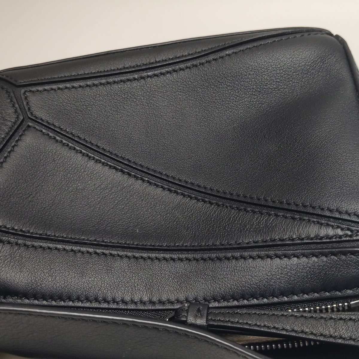 Loewe Puzzle Mini Black SHW