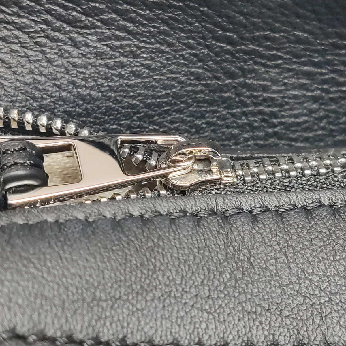 Loewe Puzzle Mini Black SHW