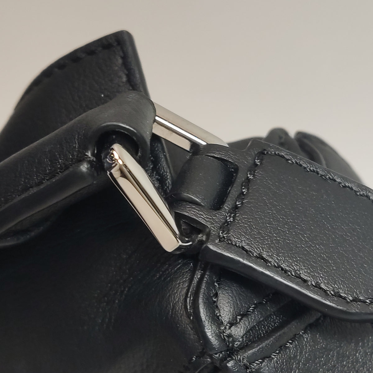 Loewe Puzzle Mini Black SHW