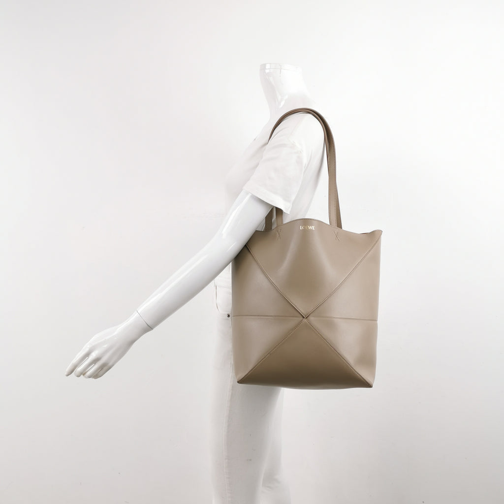 Loewe Puzzle Fold Medium Sand