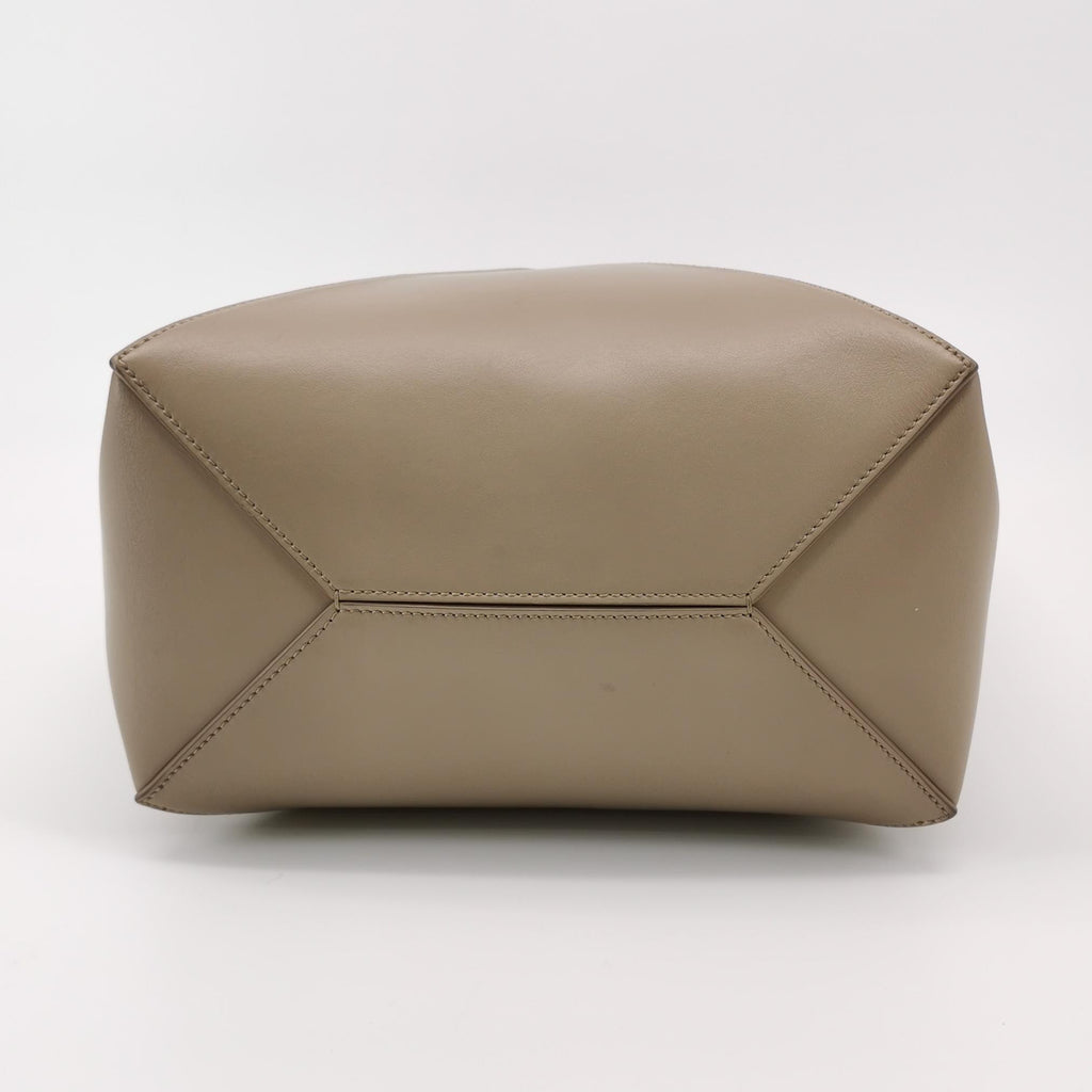 Loewe Puzzle Fold Medium Sand