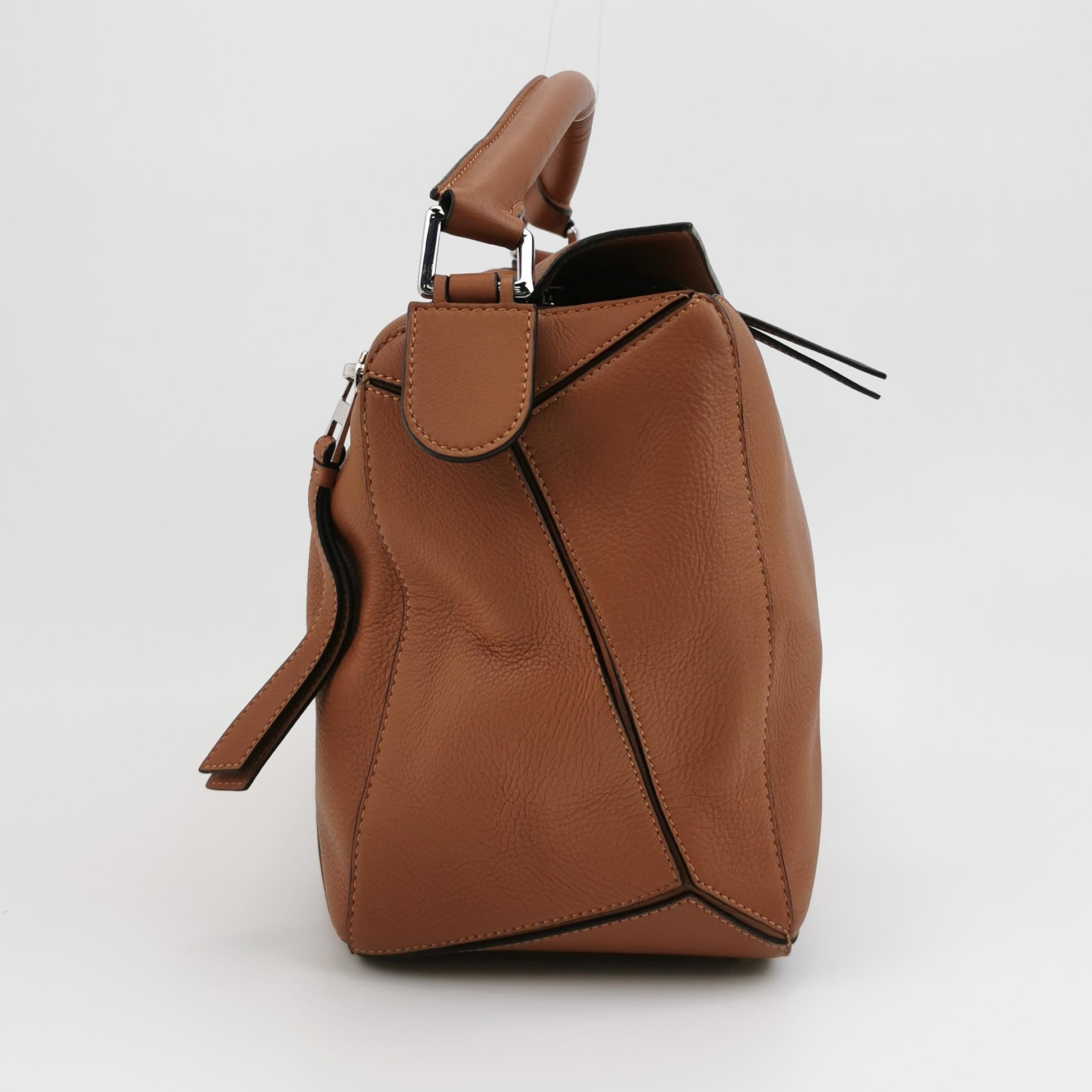 Loewe Classic Puzzle Large Tan