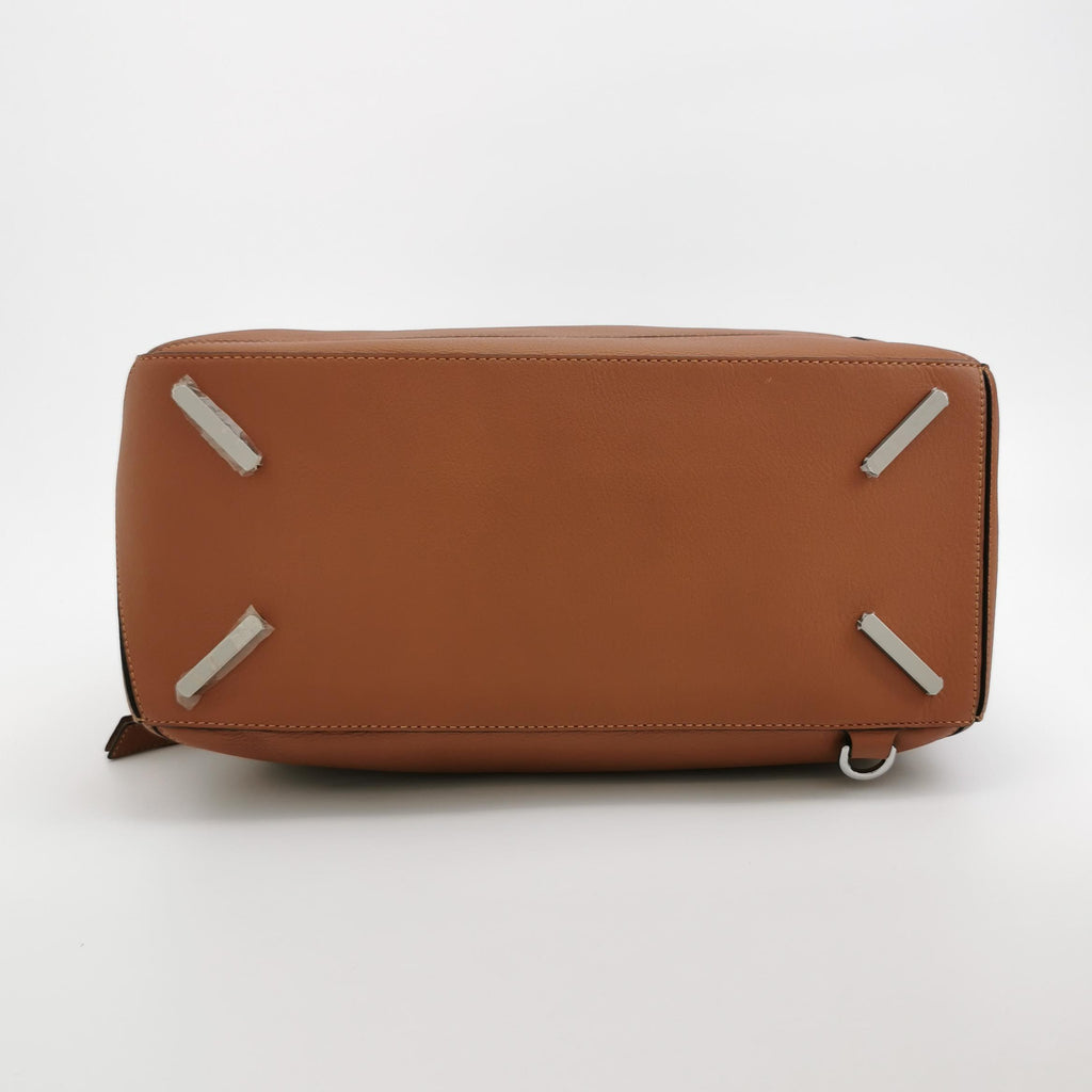 Loewe Classic Puzzle Large Tan