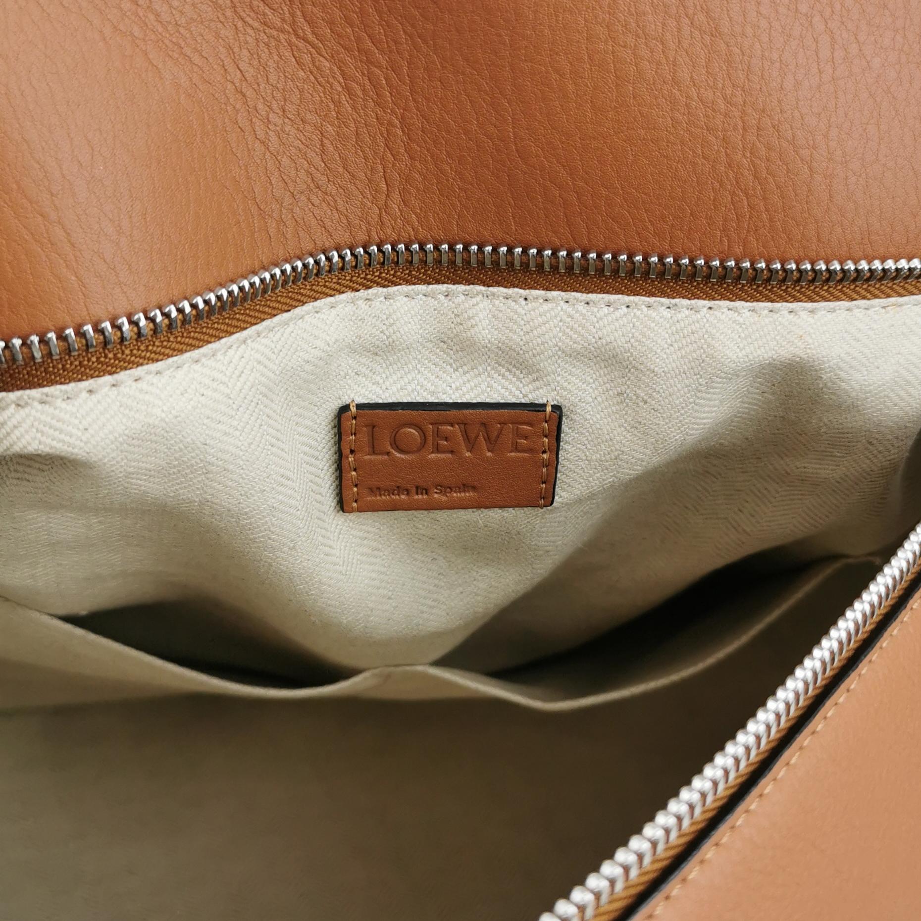 Loewe Classic Puzzle Large Tan