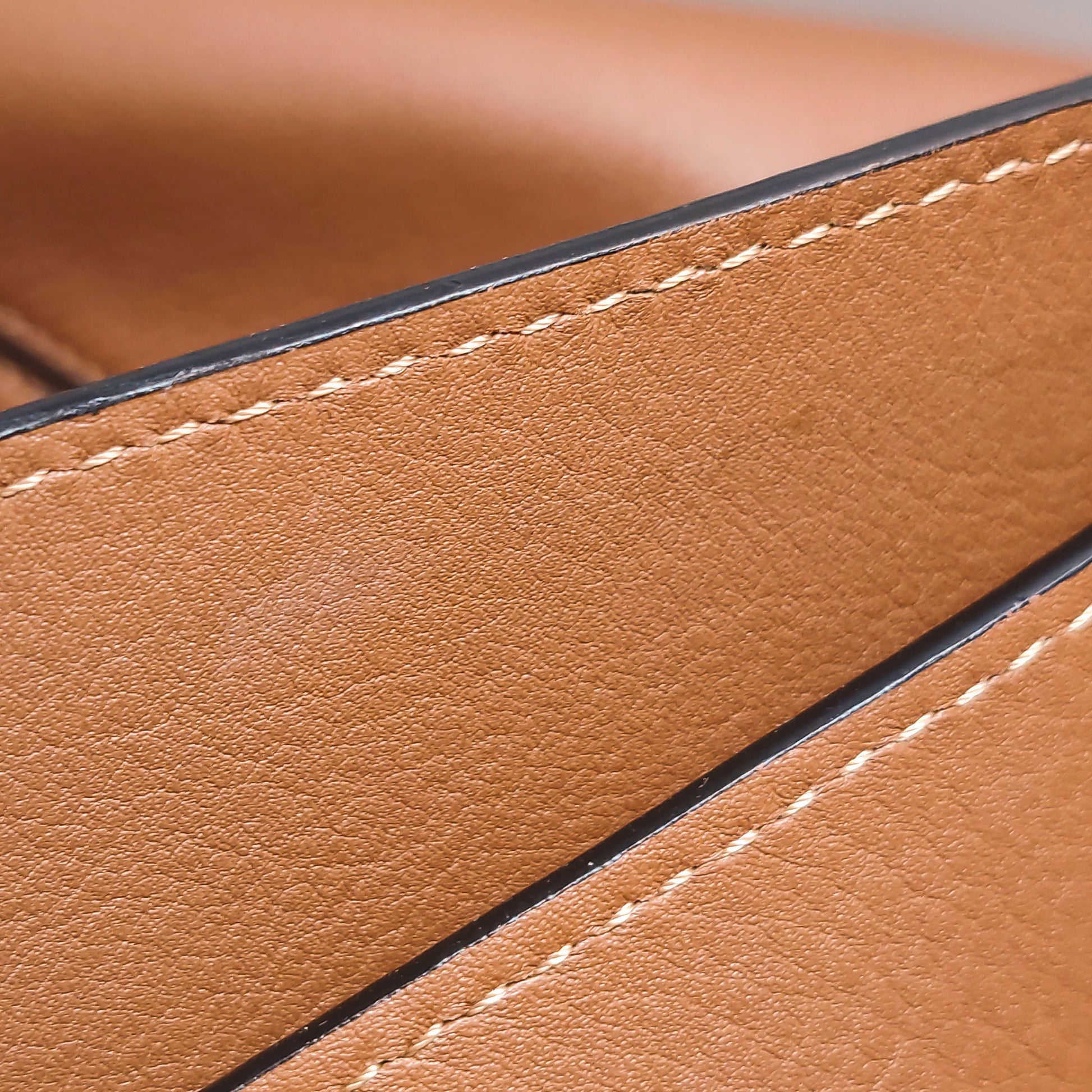 Loewe Classic Puzzle Large Tan