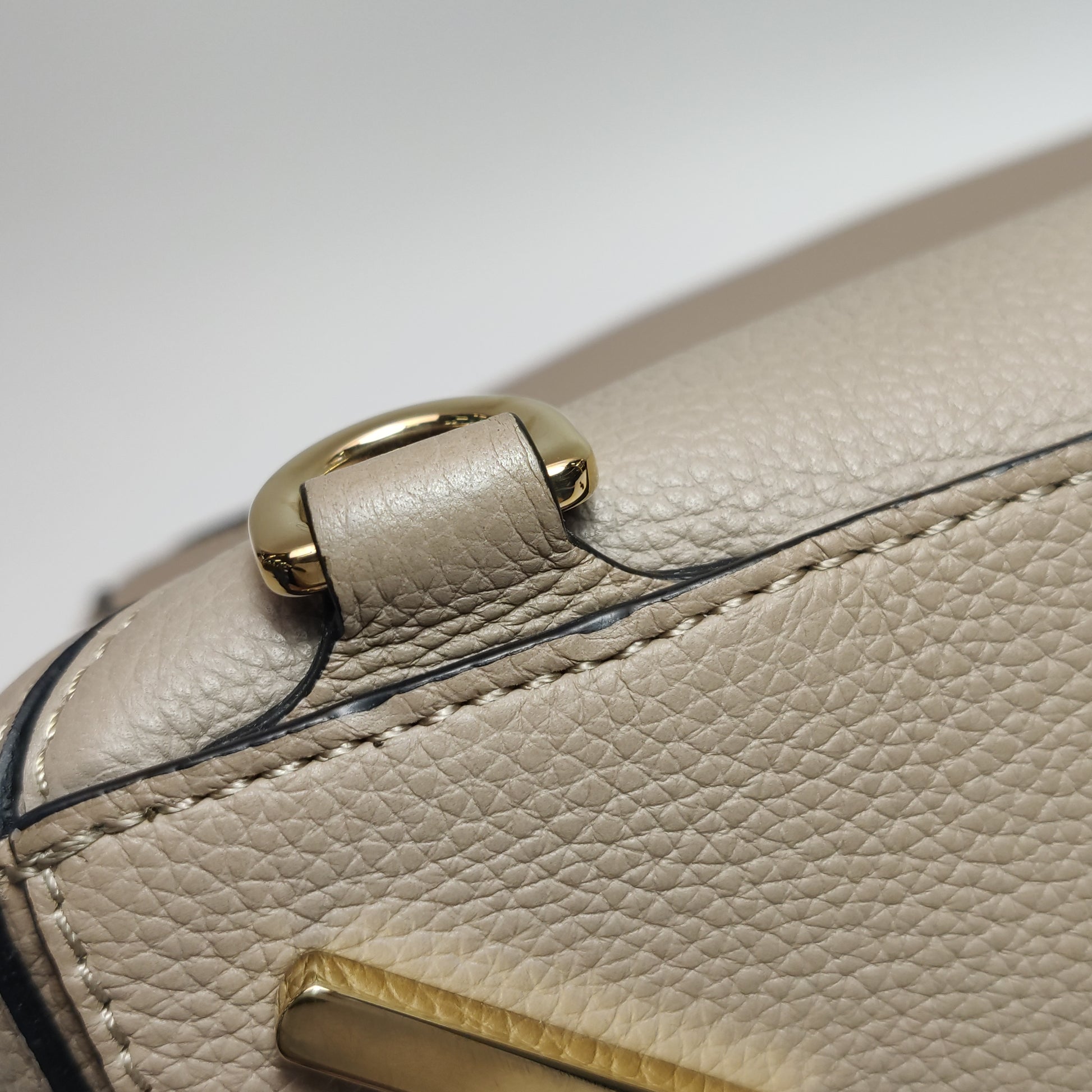 Loewe Puzzle Medium Grained Calfskin Beige