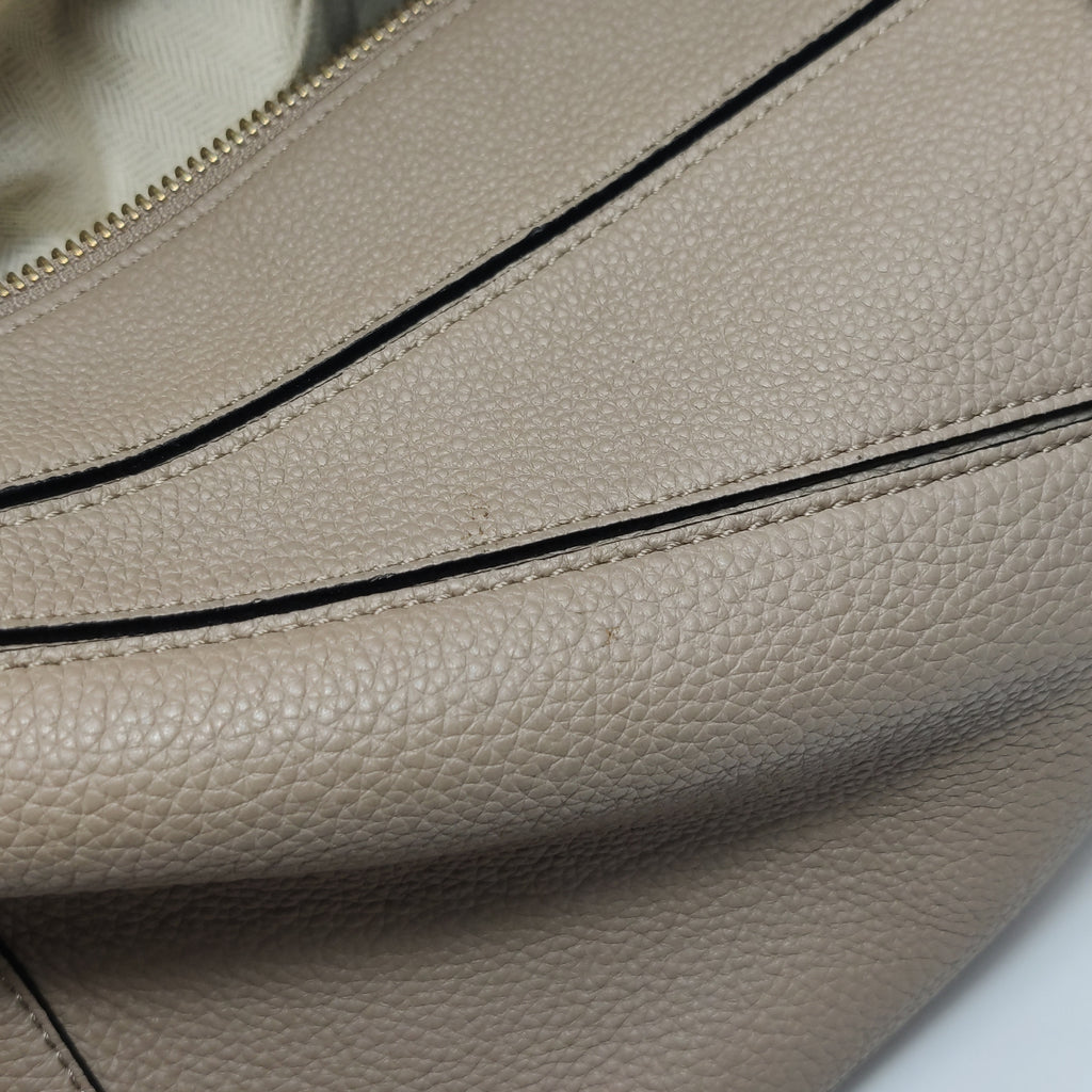 Loewe Puzzle Medium Grained Calfskin Beige