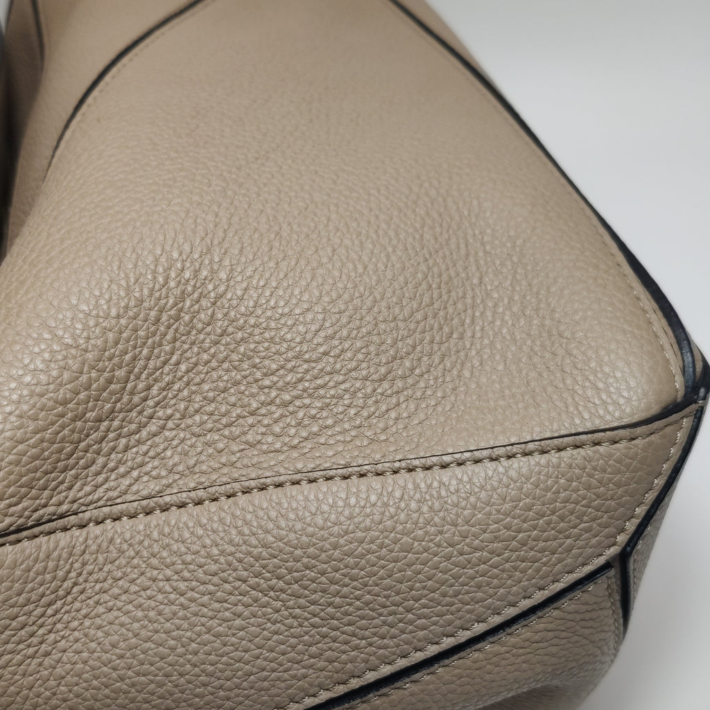 Loewe Puzzle Medium Grained Calfskin Beige