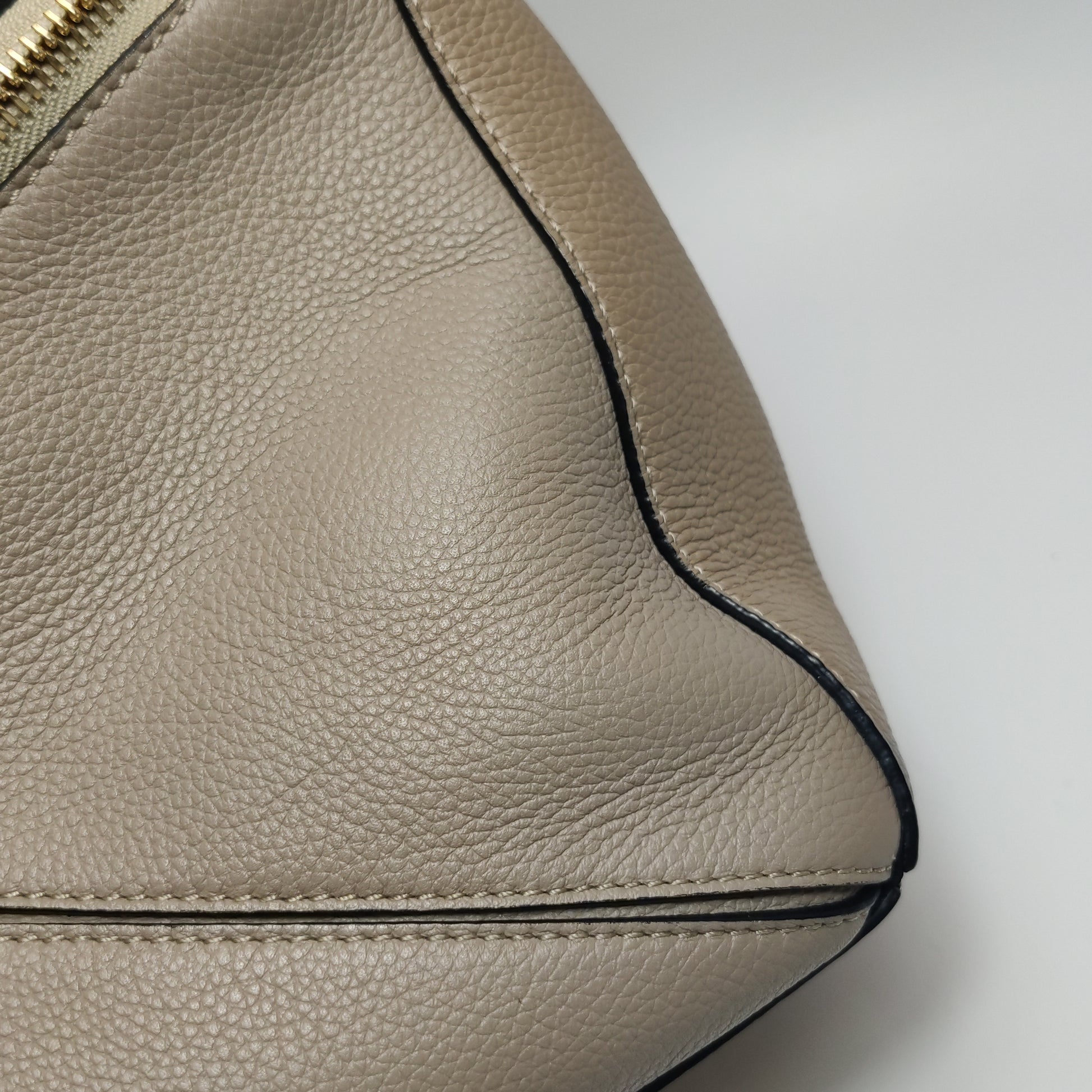 Loewe Puzzle Medium Grained Calfskin Beige