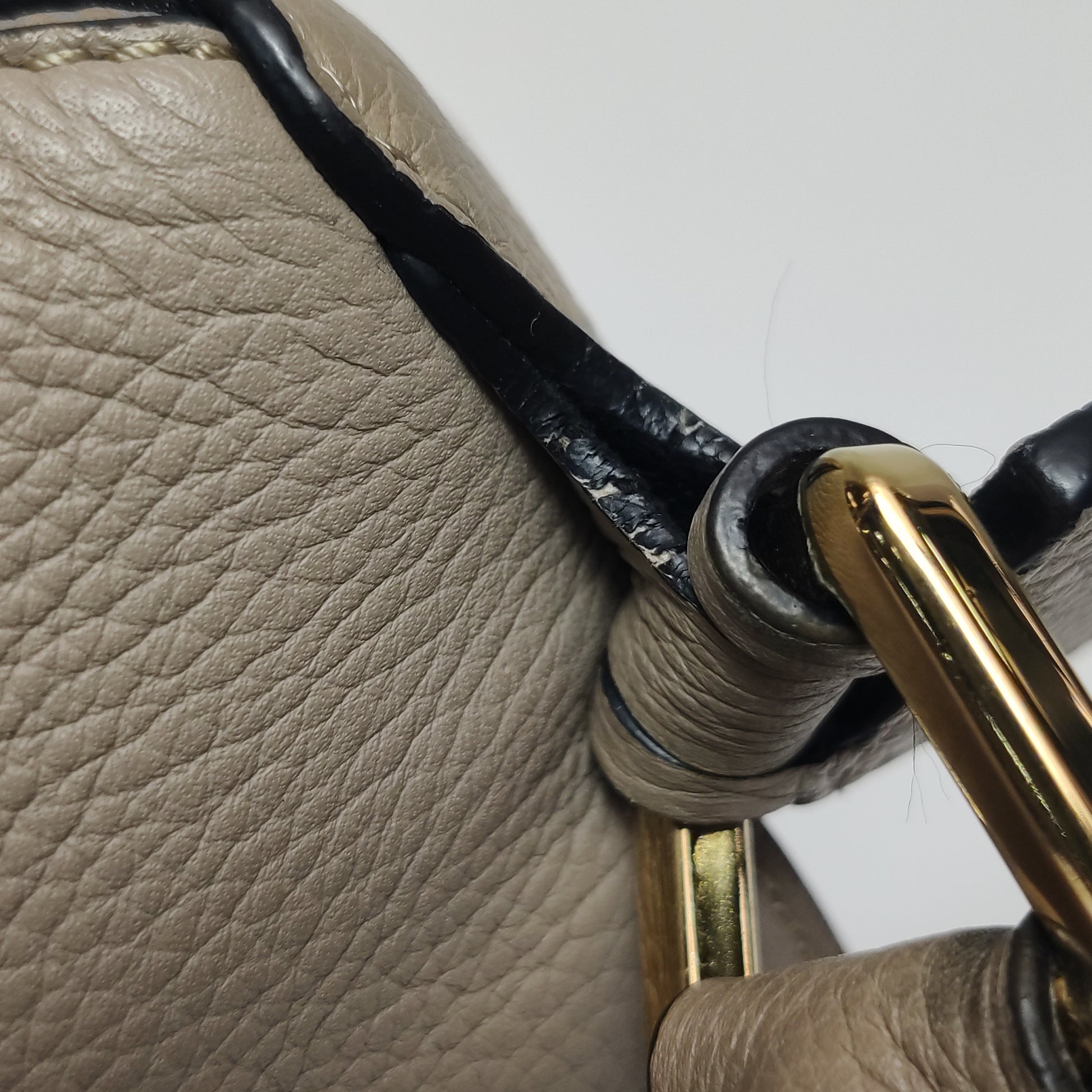 Loewe Puzzle Medium Grained Calfskin Beige