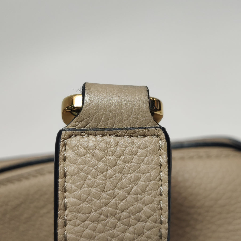 Loewe Puzzle Medium Grained Calfskin Beige