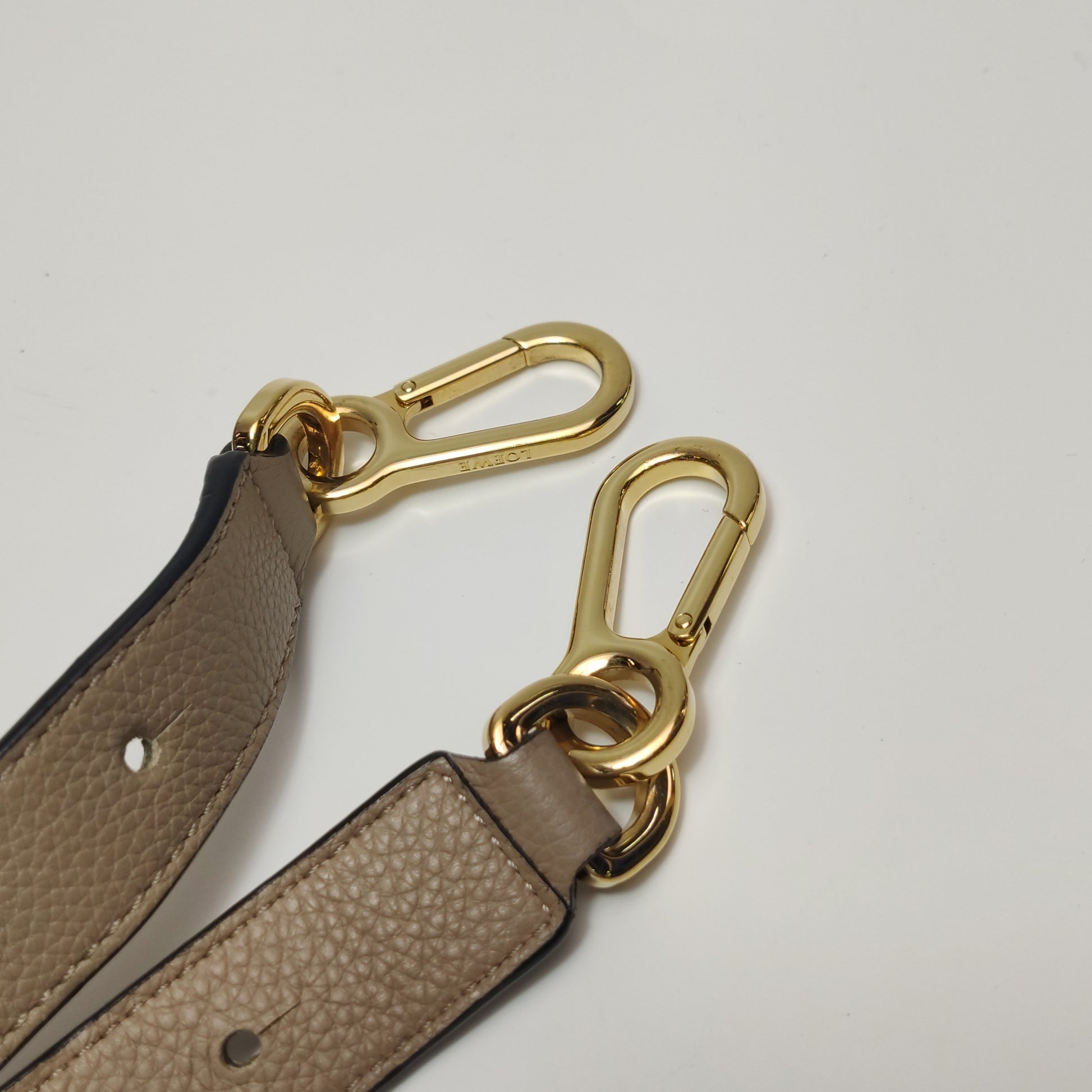 Loewe Puzzle Medium Grained Calfskin Beige