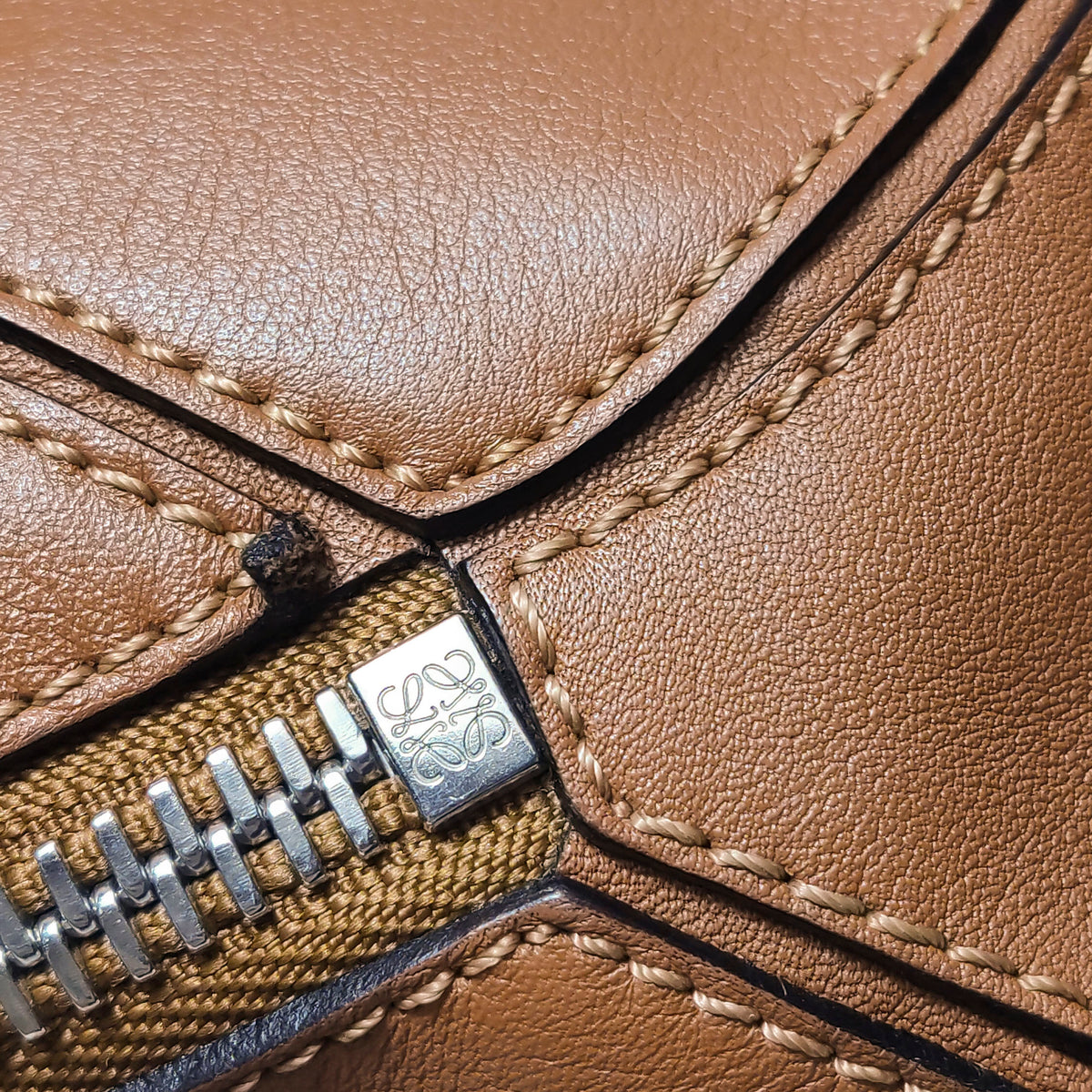 Loewe Puzzle Large Calfskin Tan