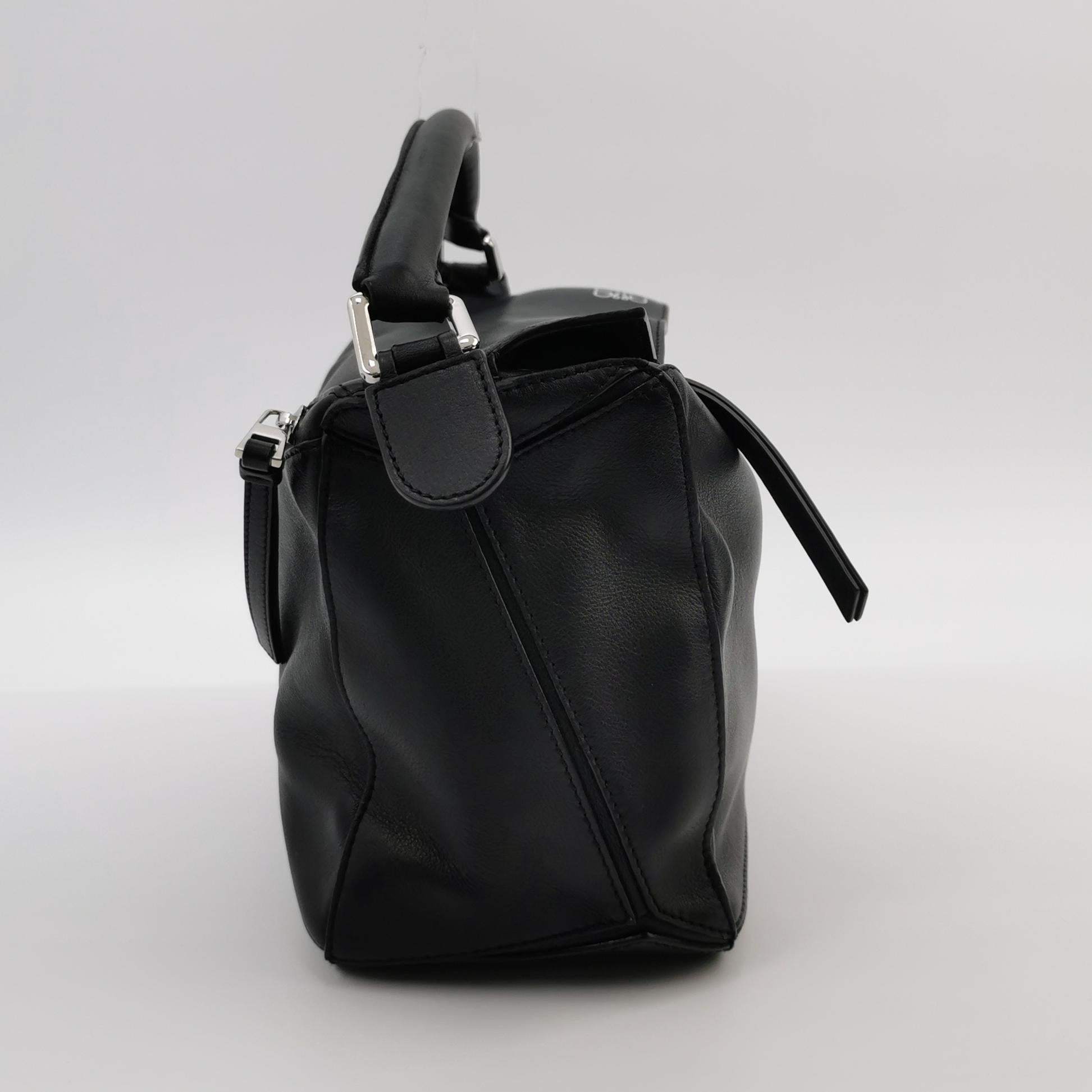 Loewe Puzzle Medium Black