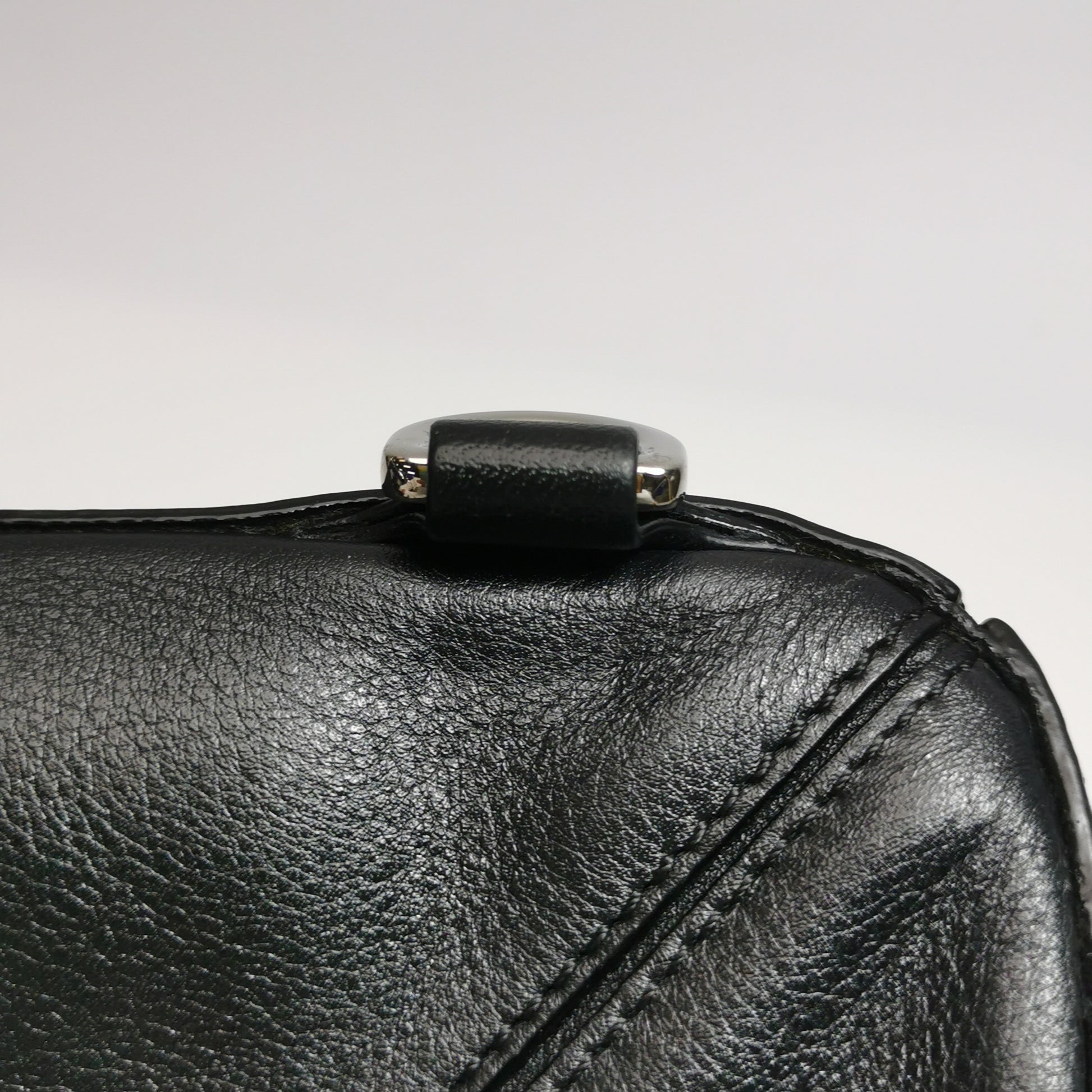 Loewe Puzzle Medium Black