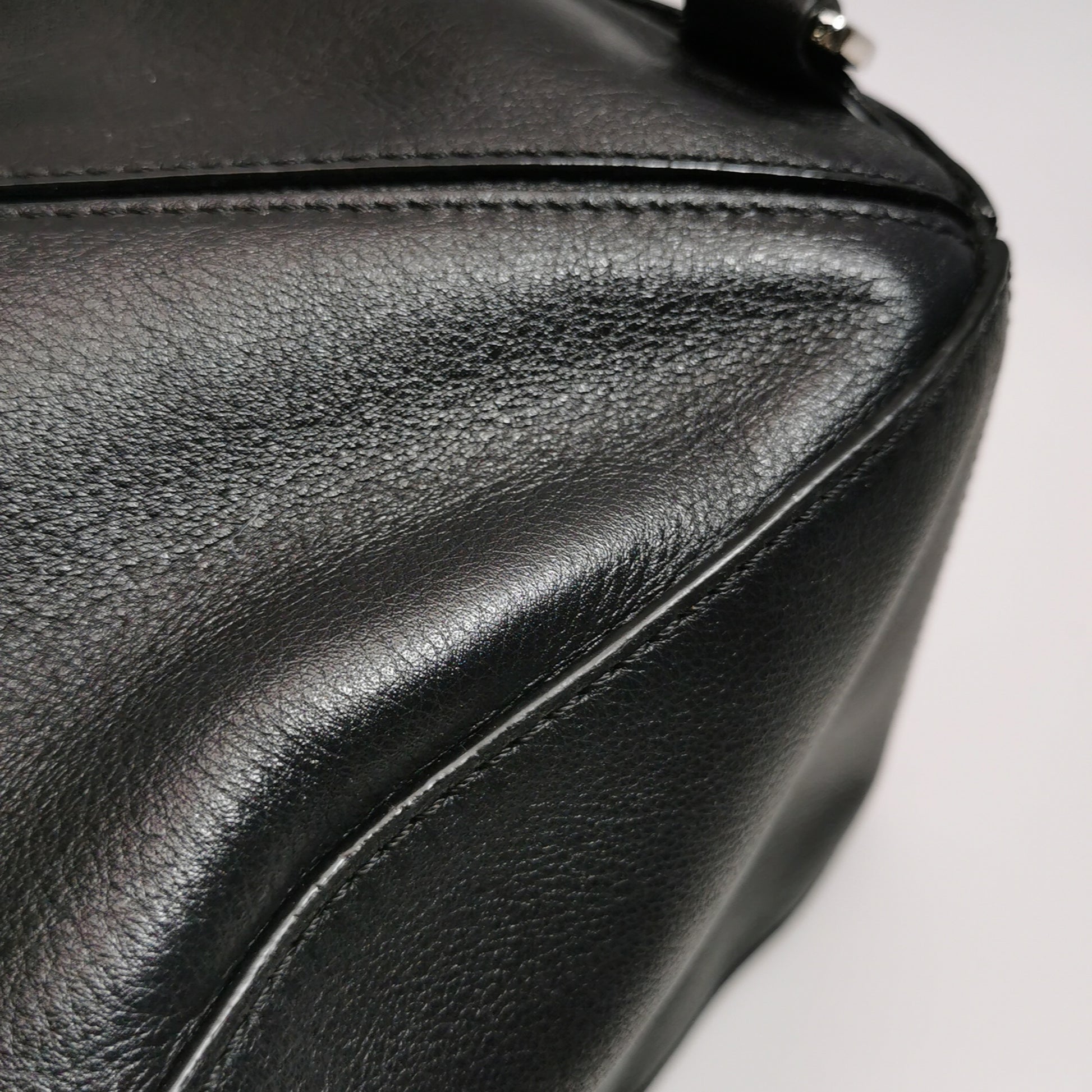Loewe Puzzle Medium Black