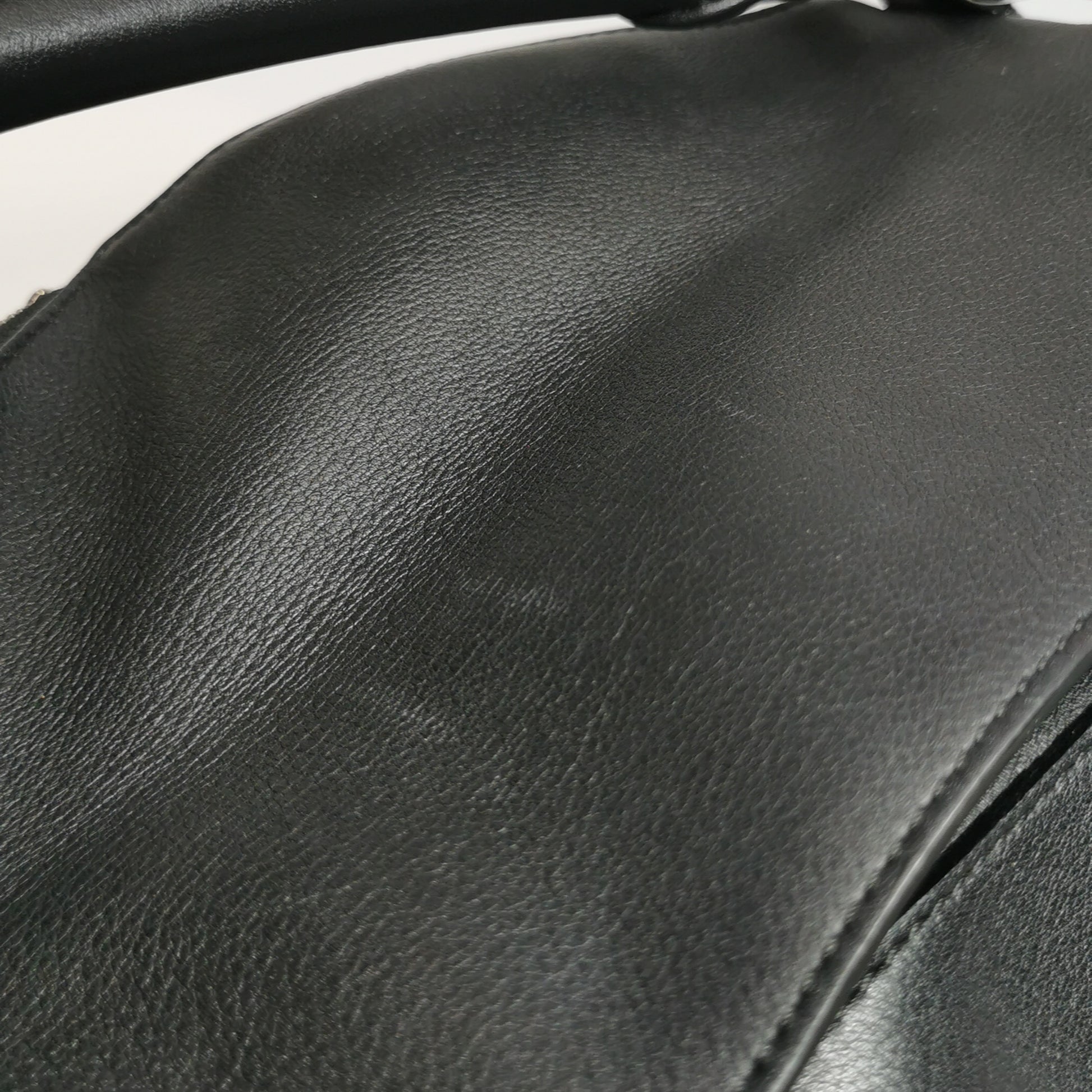 Loewe Puzzle Medium Black