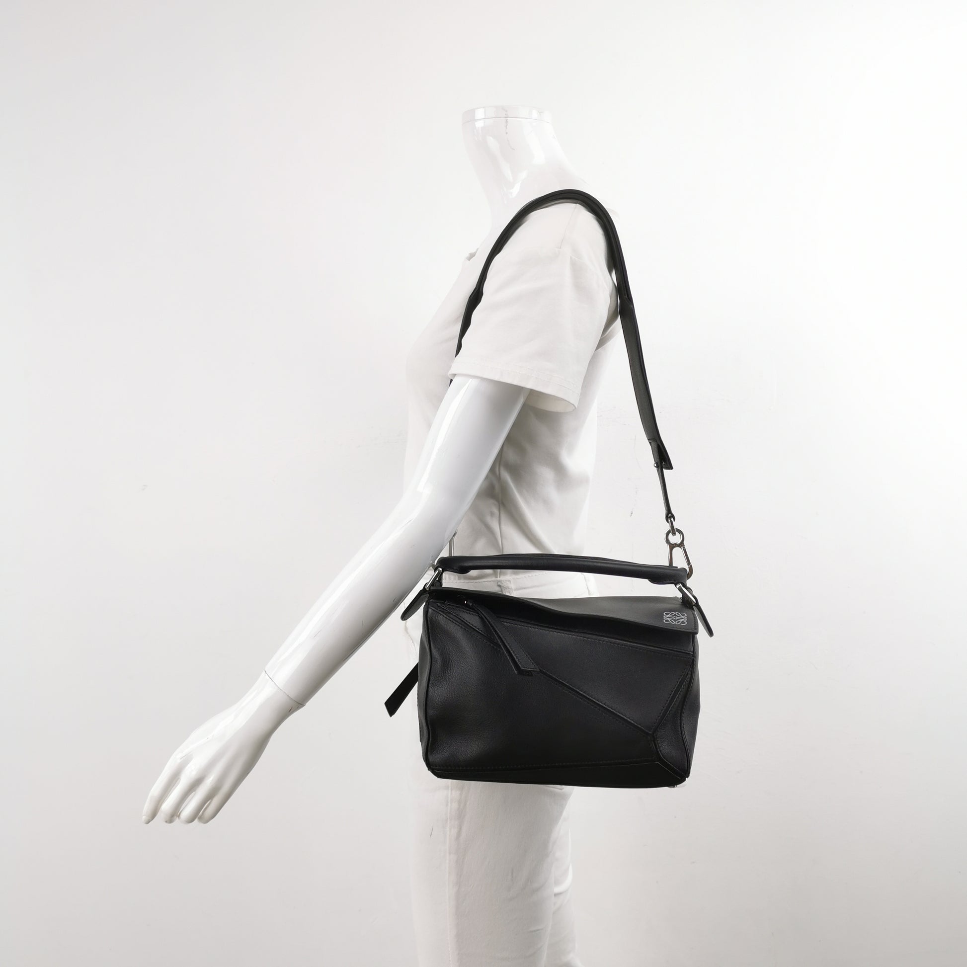 Loewe Puzzle Small Classic Calfskin Black