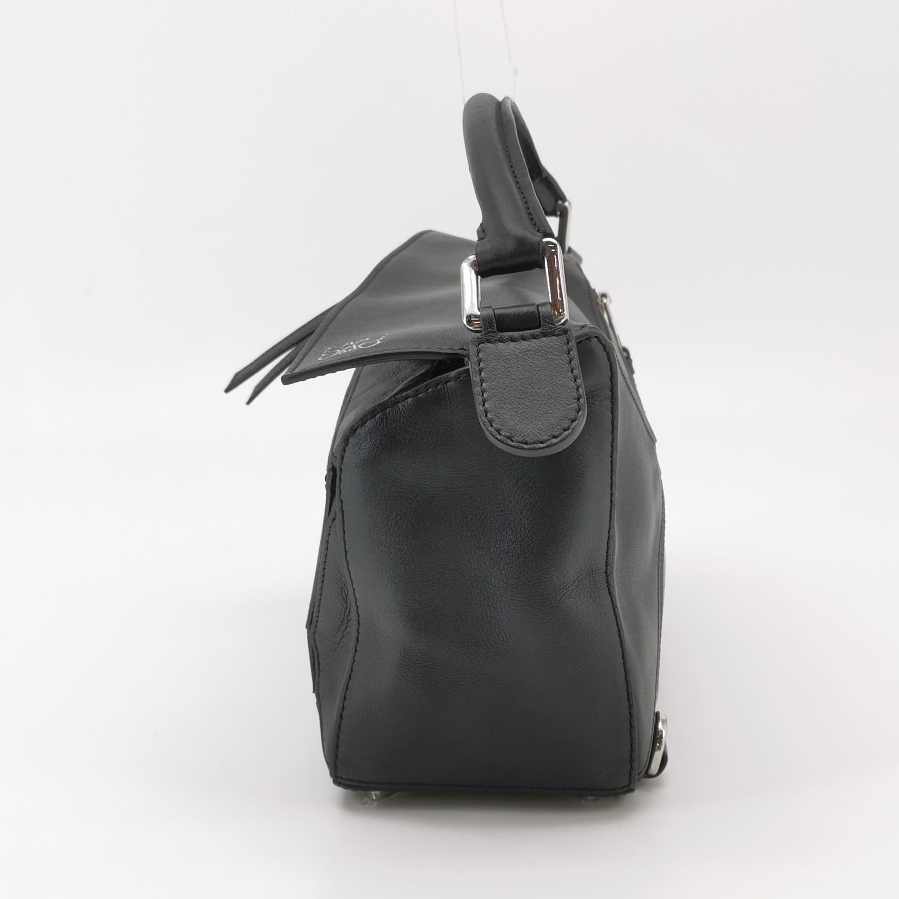 Loewe Puzzle Small Classic Calfskin Black