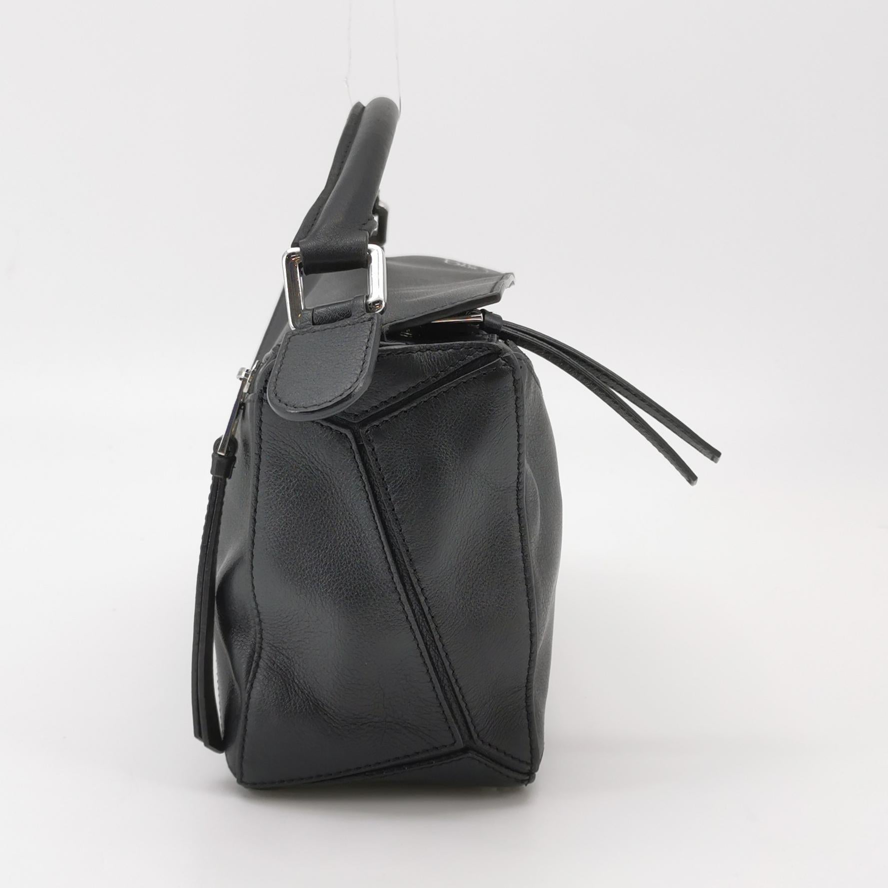 Loewe Puzzle Small Classic Calfskin Black