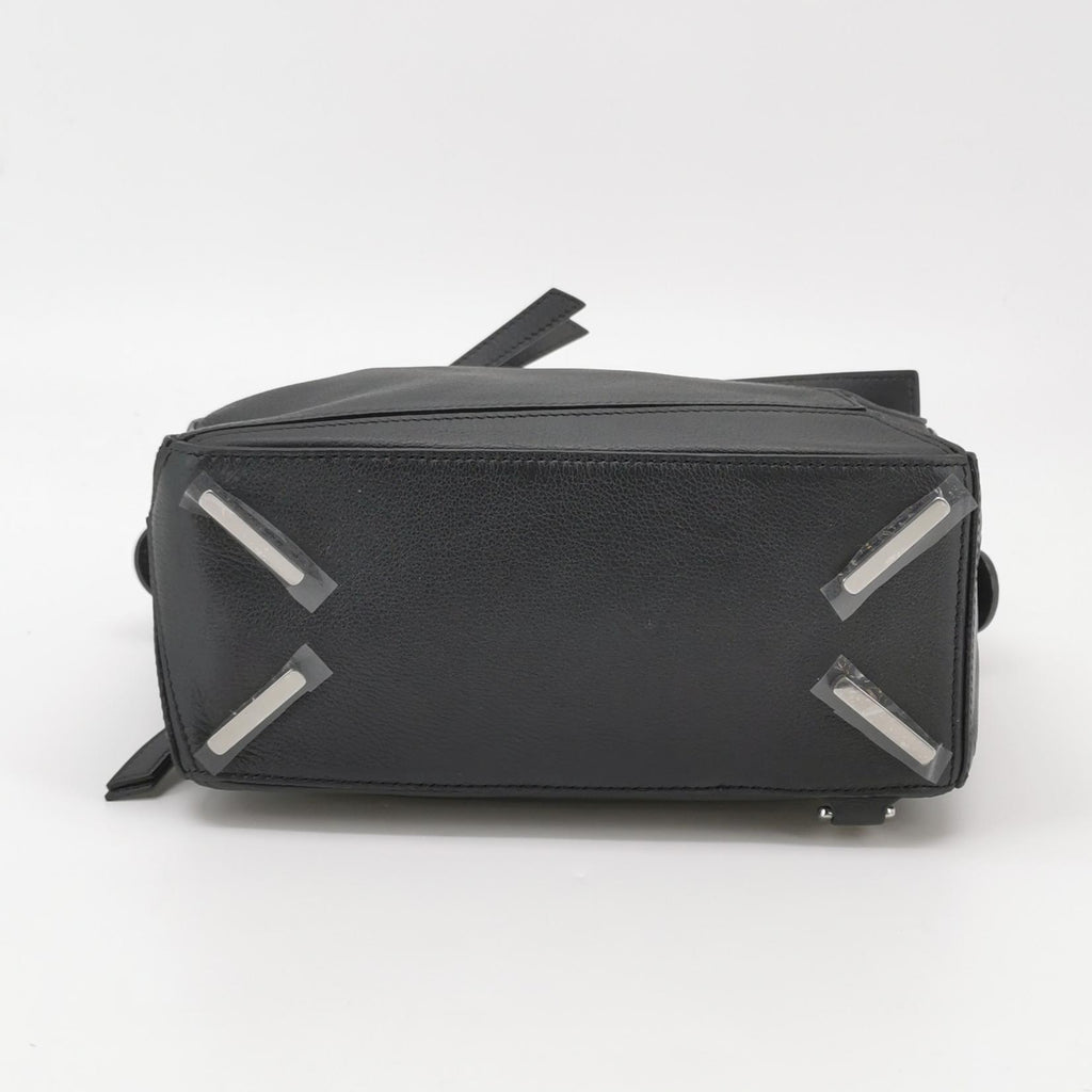 Loewe Puzzle Small Classic Calfskin Black