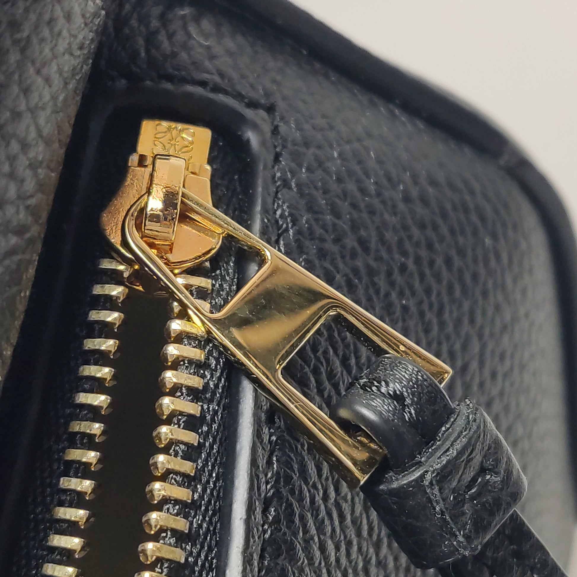 Loewe Puzzle Edge Mini Black GHW