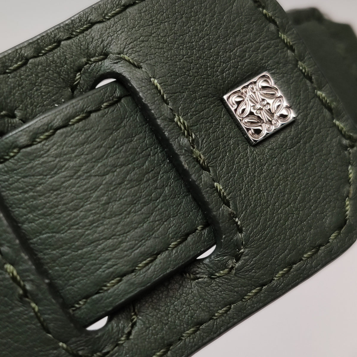 Loewe Puzzle Edge Small Bottle Green