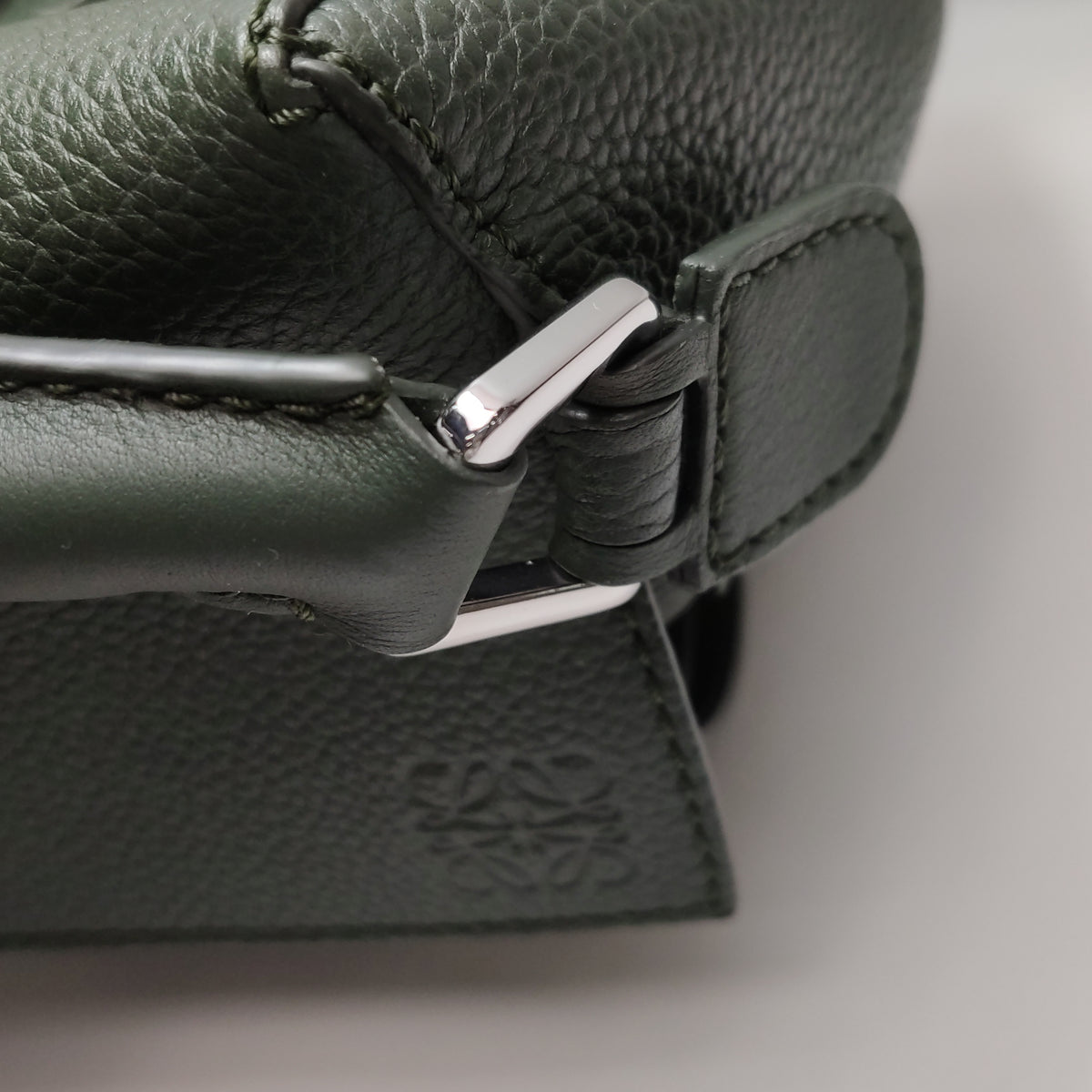 Loewe Puzzle Edge Small Bottle Green