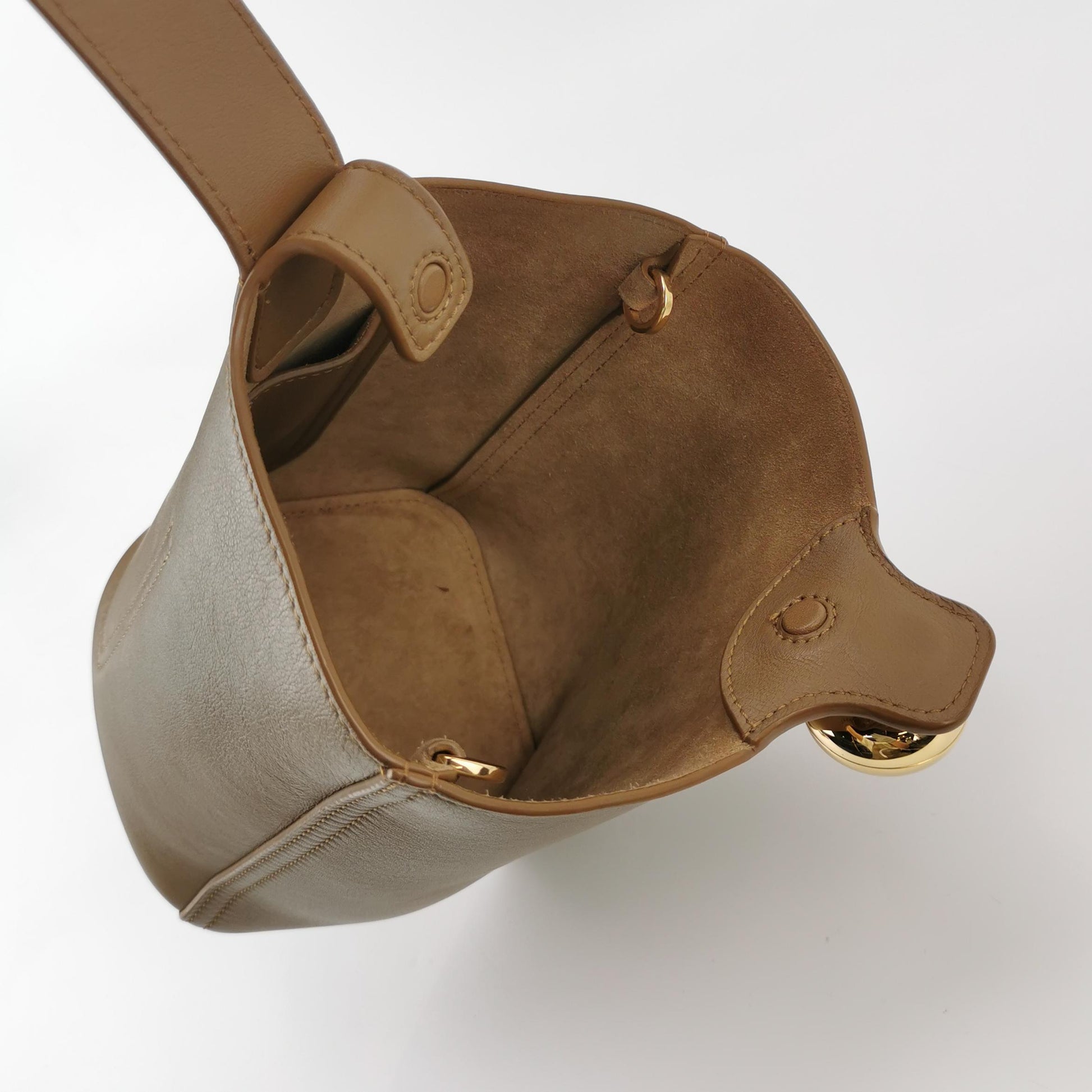 Loewe Pebble Bucket Mini Smooth Calfskin Oak