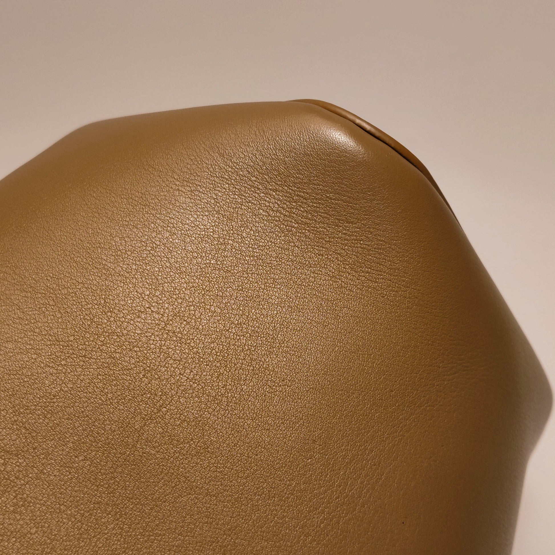 Loewe Pebble Bucket Mini Smooth Calfskin Oak