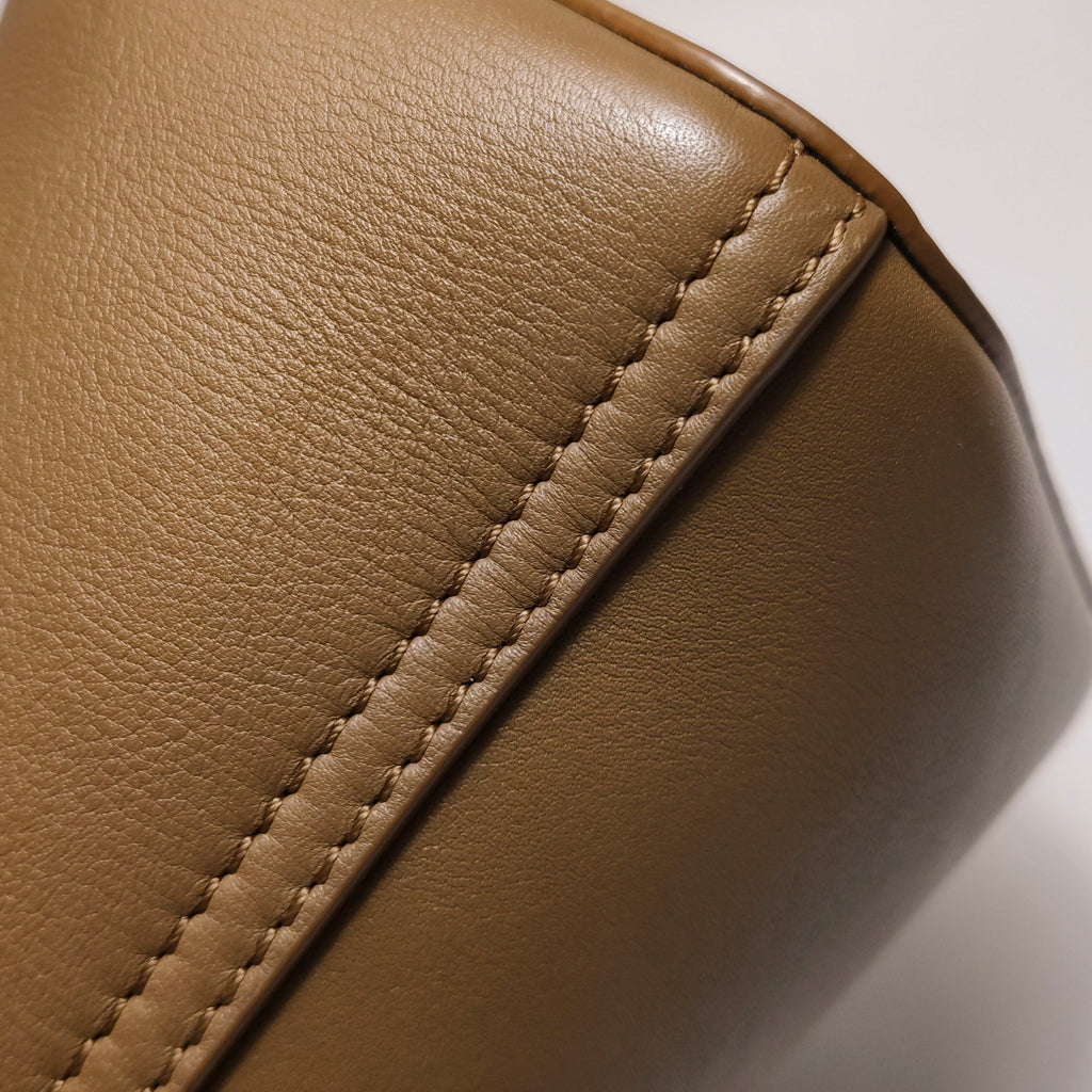 Loewe Pebble Bucket Mini Smooth Calfskin Oak