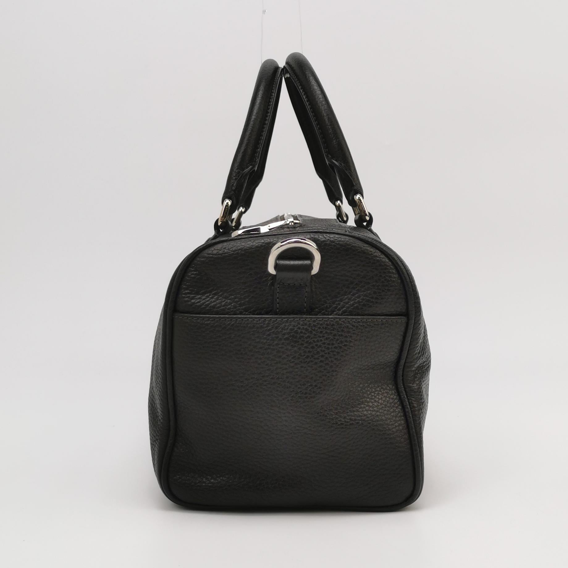 Loewe Amazona East West Duffle Grained