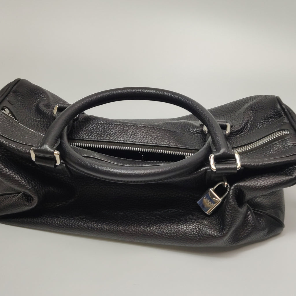 Loewe Amazona East West Duffle Grained