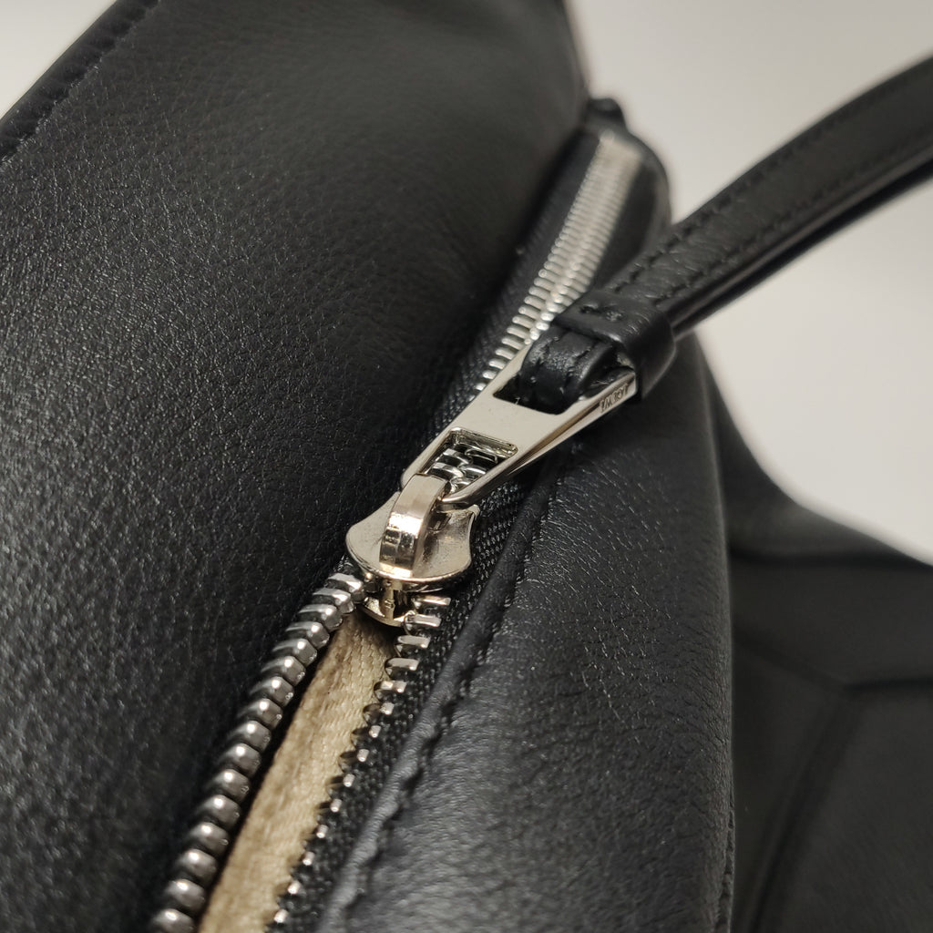 Loewe Puzzle Small Classic Calfskin Black SHW