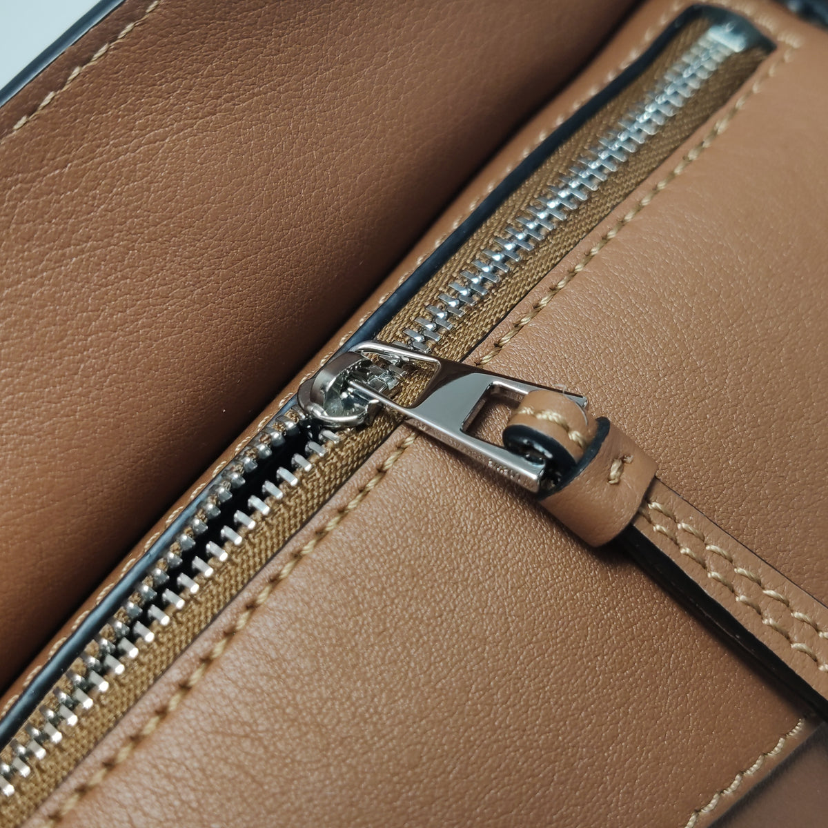 Loewe Puzzle Edge Mini Tan