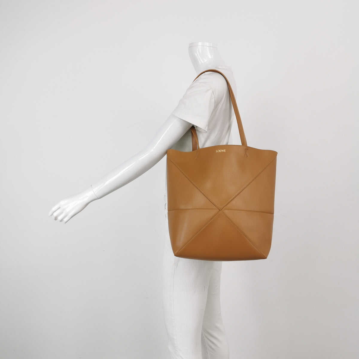Loewe Puzzle Fold Medium Caramel