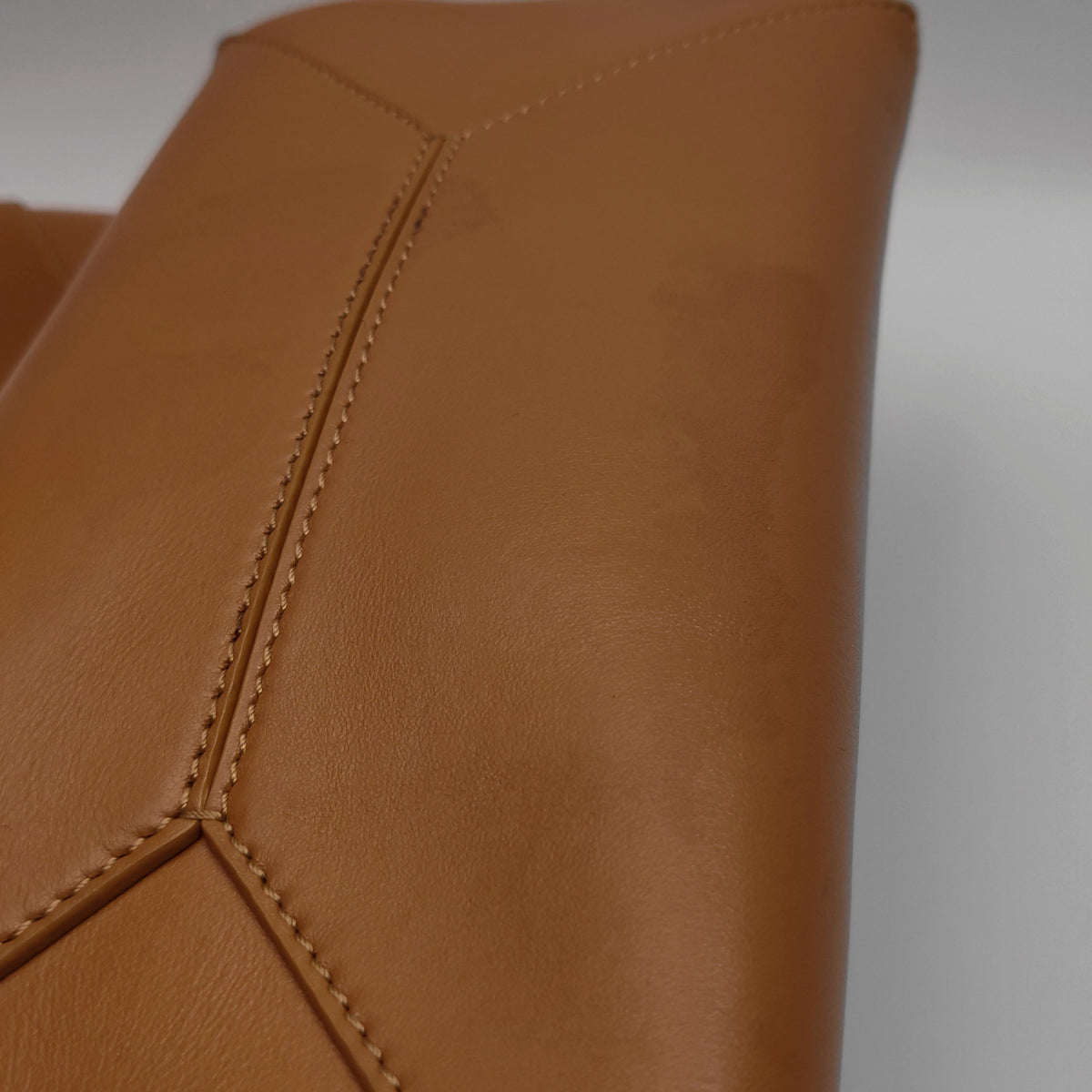 Loewe Puzzle Fold Medium Caramel