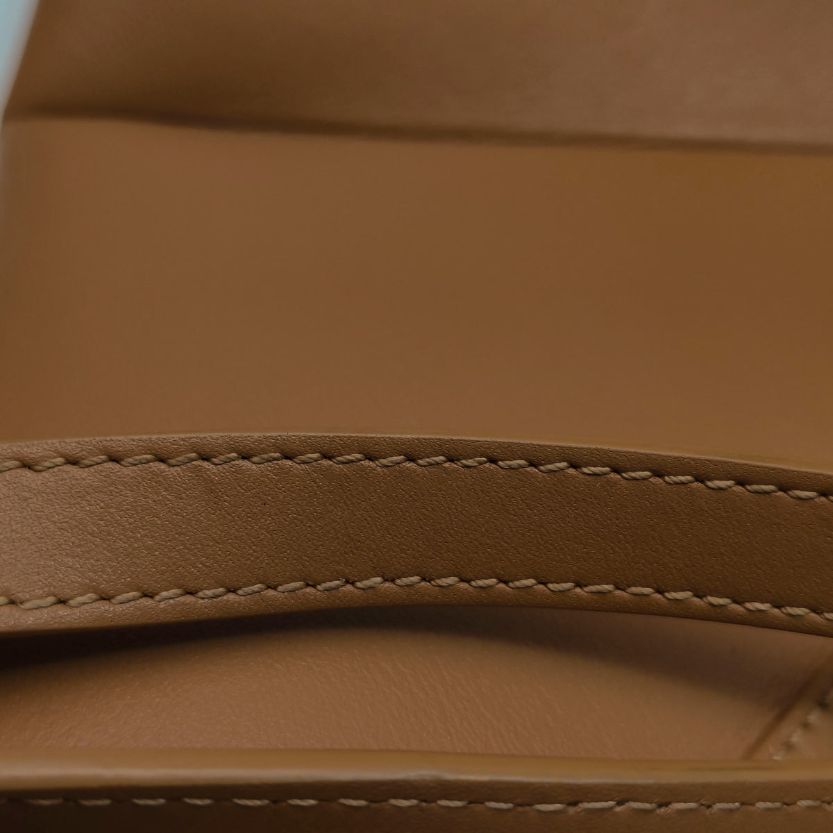 Loewe Puzzle Fold Medium Caramel