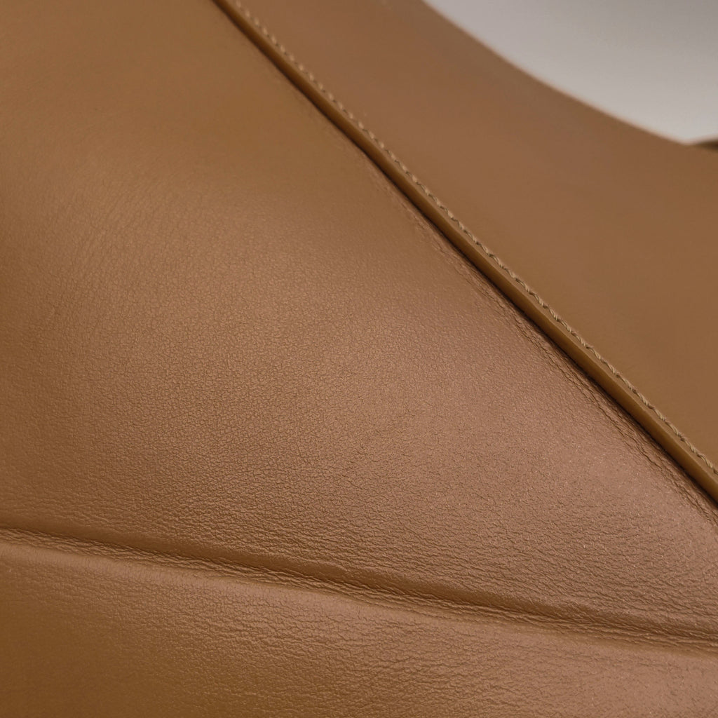 Loewe Puzzle Fold Medium Caramel