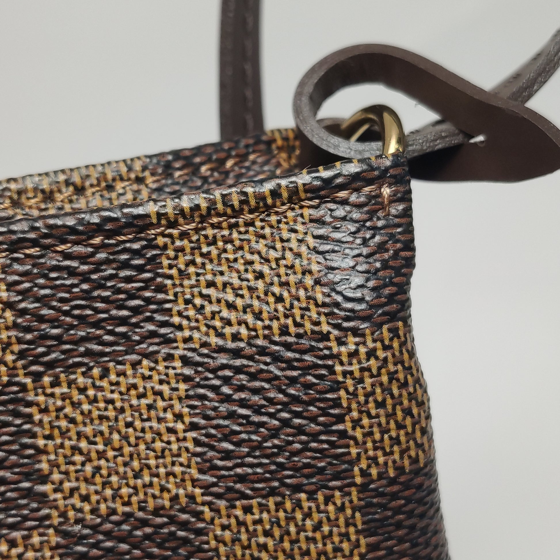 Louis Vuitton Navona Pochette Damier Ebene