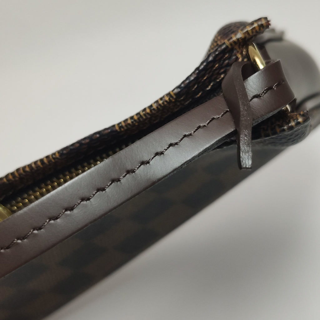 Louis Vuitton Navona Pochette Damier Ebene