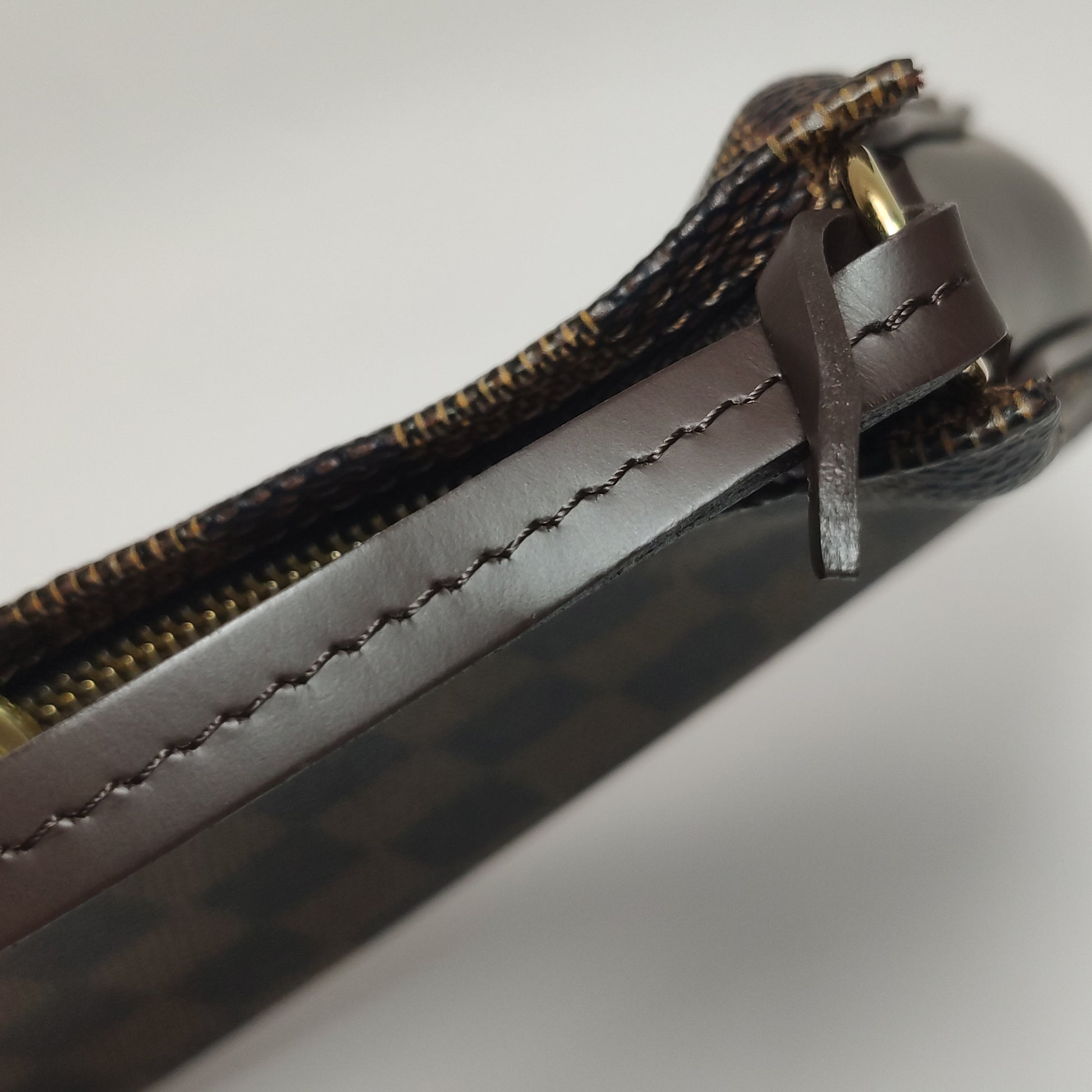 Louis Vuitton Navona Pochette Damier Ebene