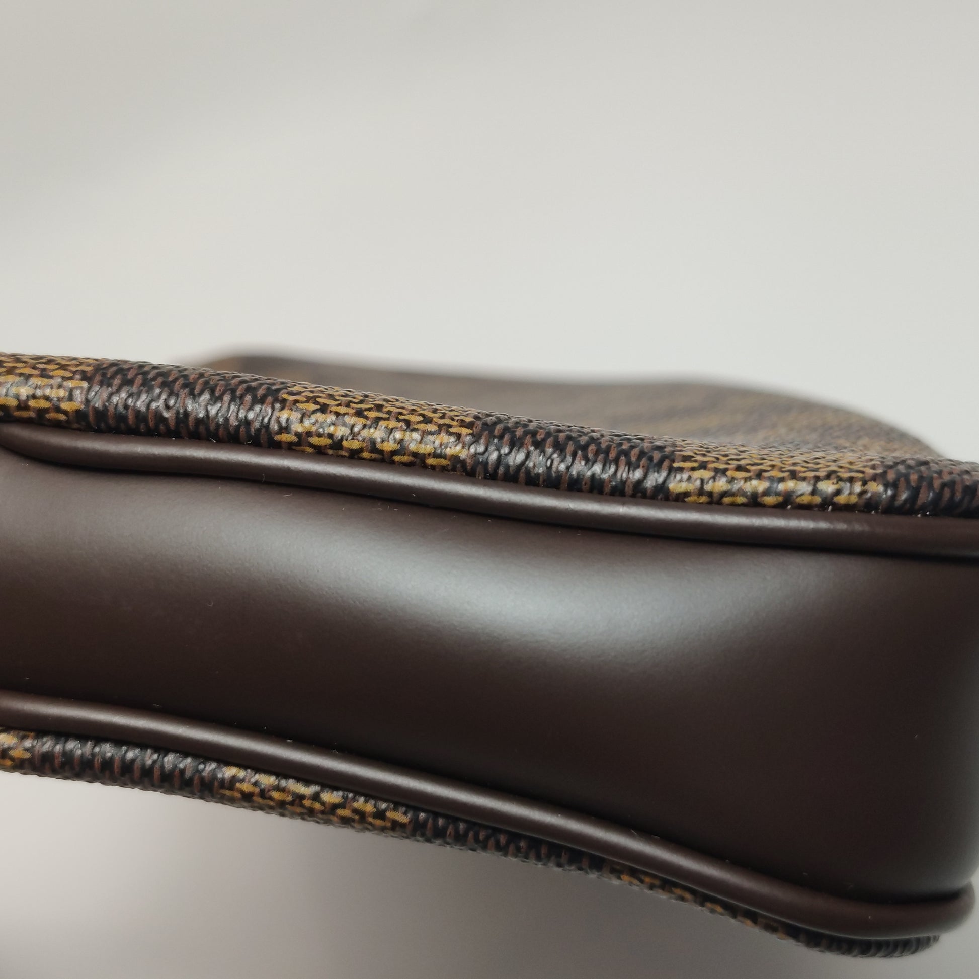 Louis Vuitton Navona Pochette Damier Ebene