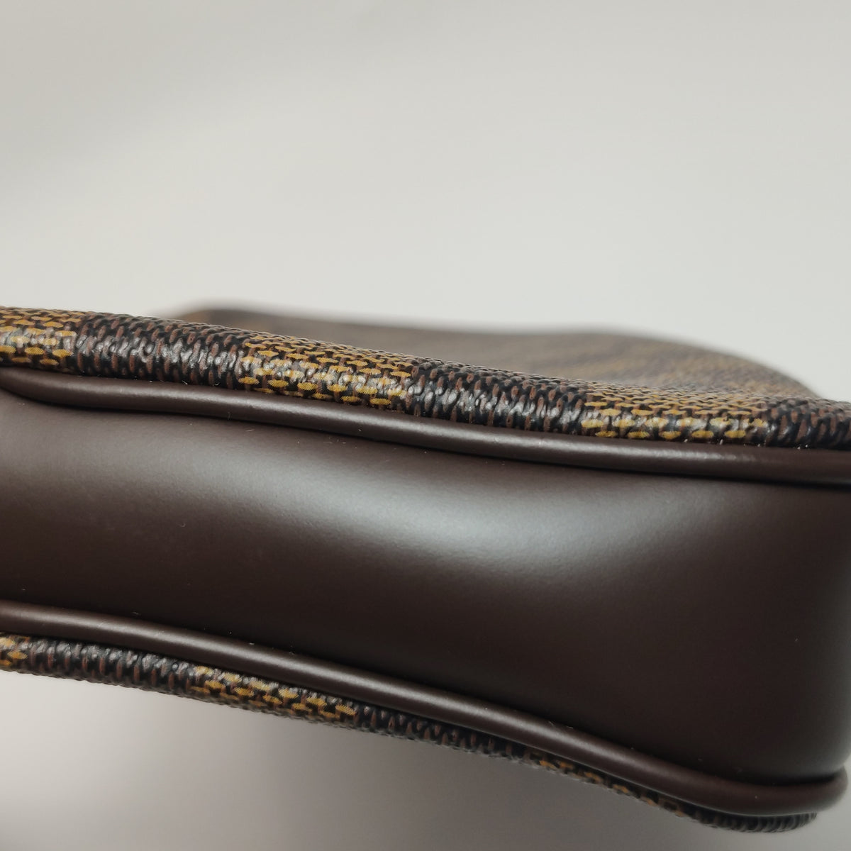 Louis Vuitton Navona Pochette Damier Ebene