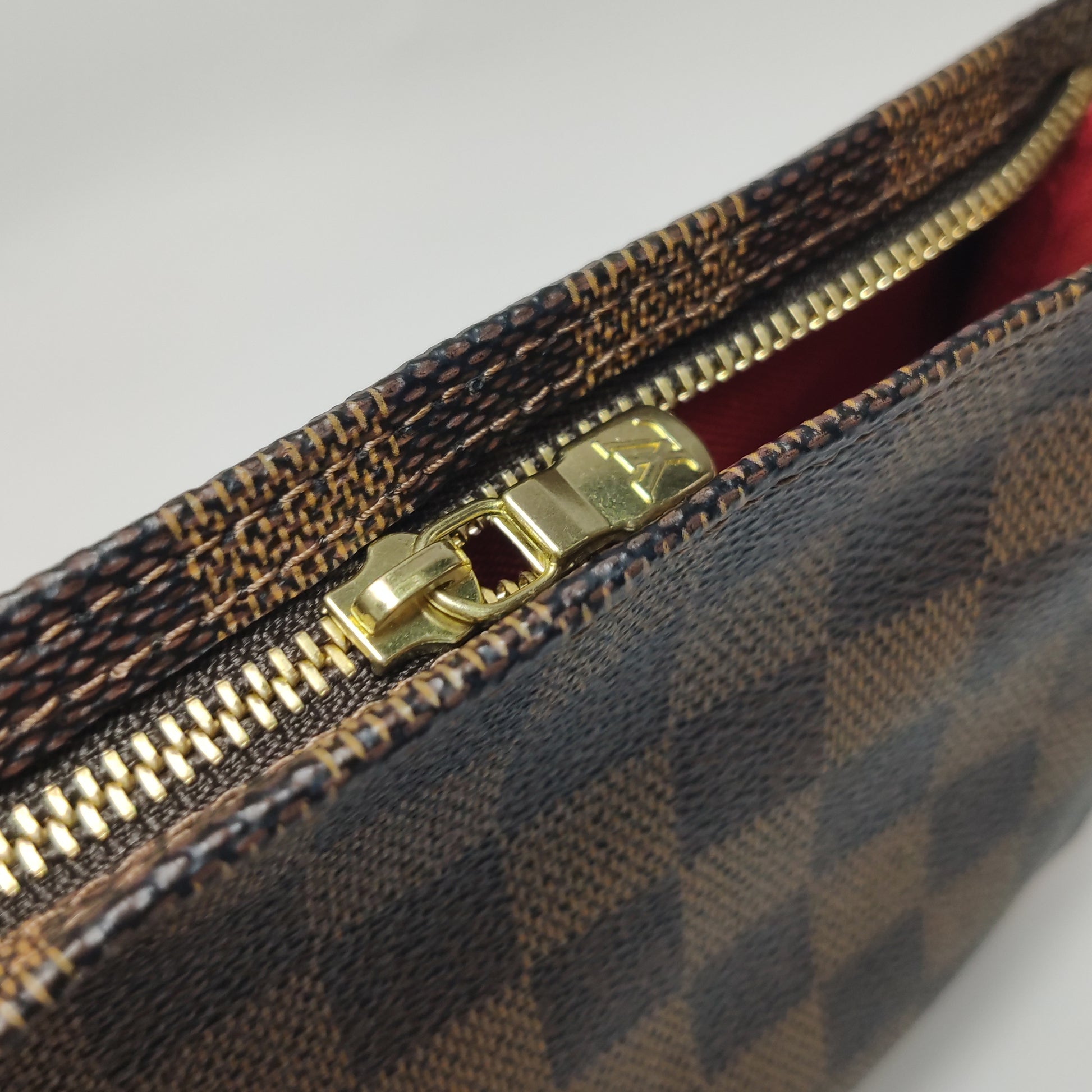 Louis Vuitton Navona Pochette Damier Ebene