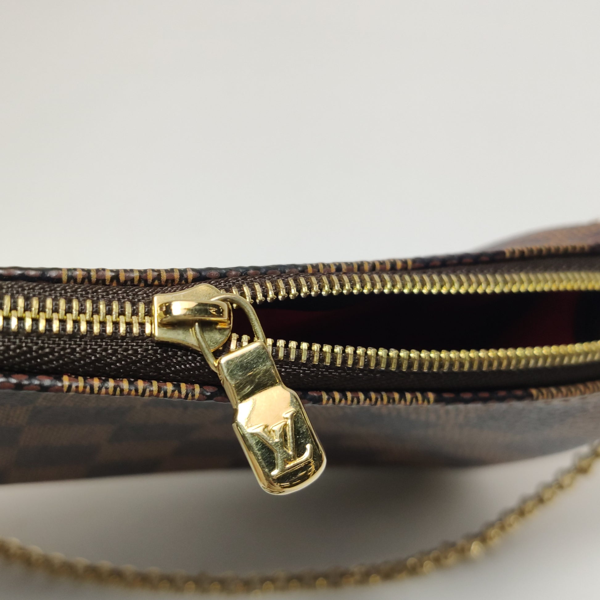 Louis Vuitton Eva Clutch Damier Ebene