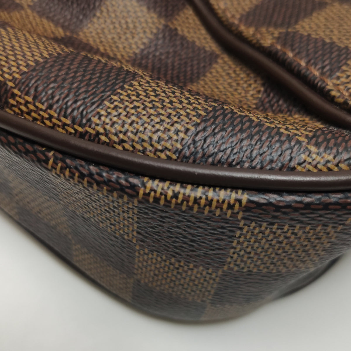 Louis Vuitton Thames GM Damier Ebene